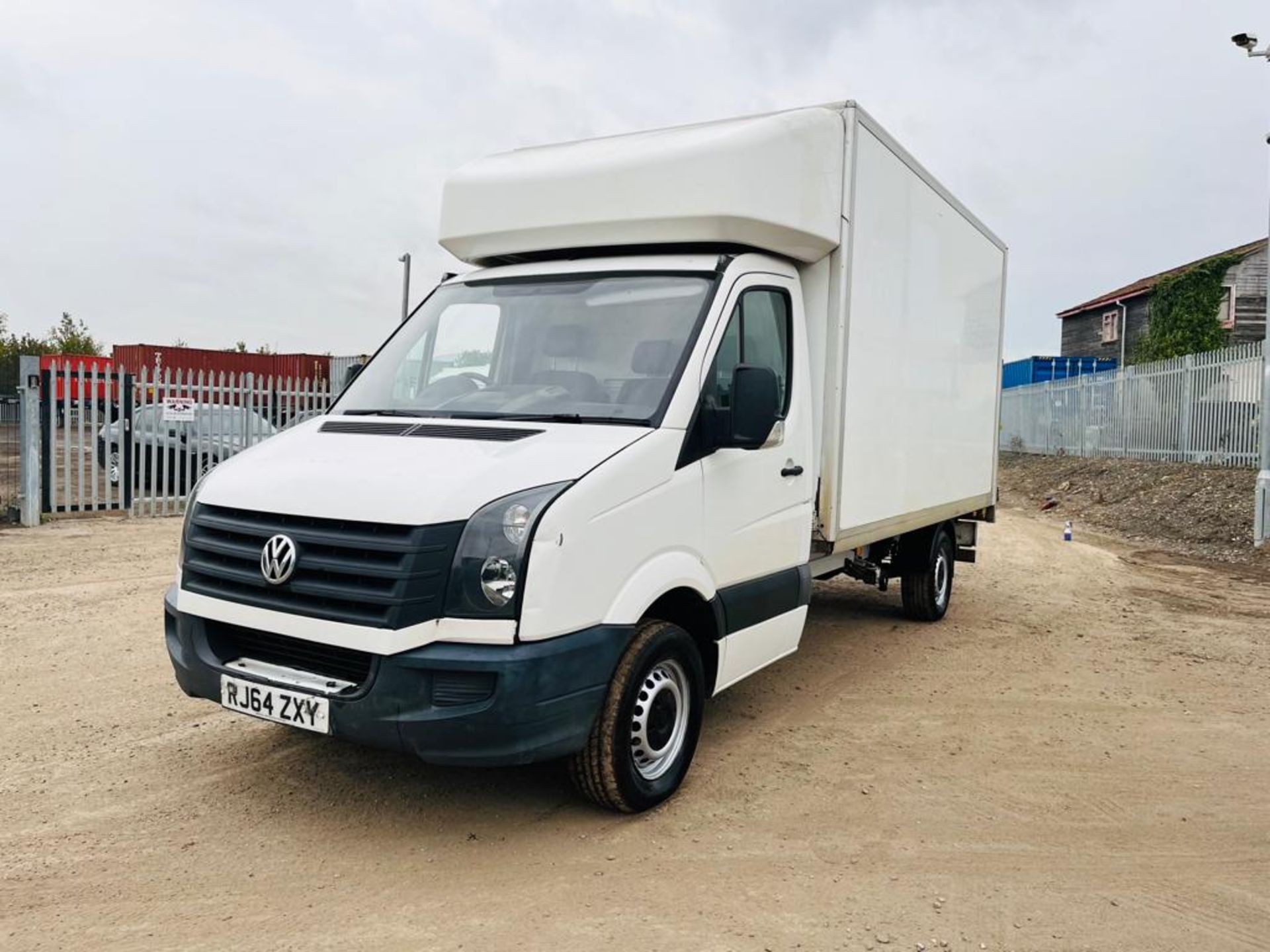 ** ON SALE ** Volkswagen Crafter 35 2.0 TDI 136 LWB 2015 (64 Reg) - Luton Body - Tail Lift - Image 3 of 26