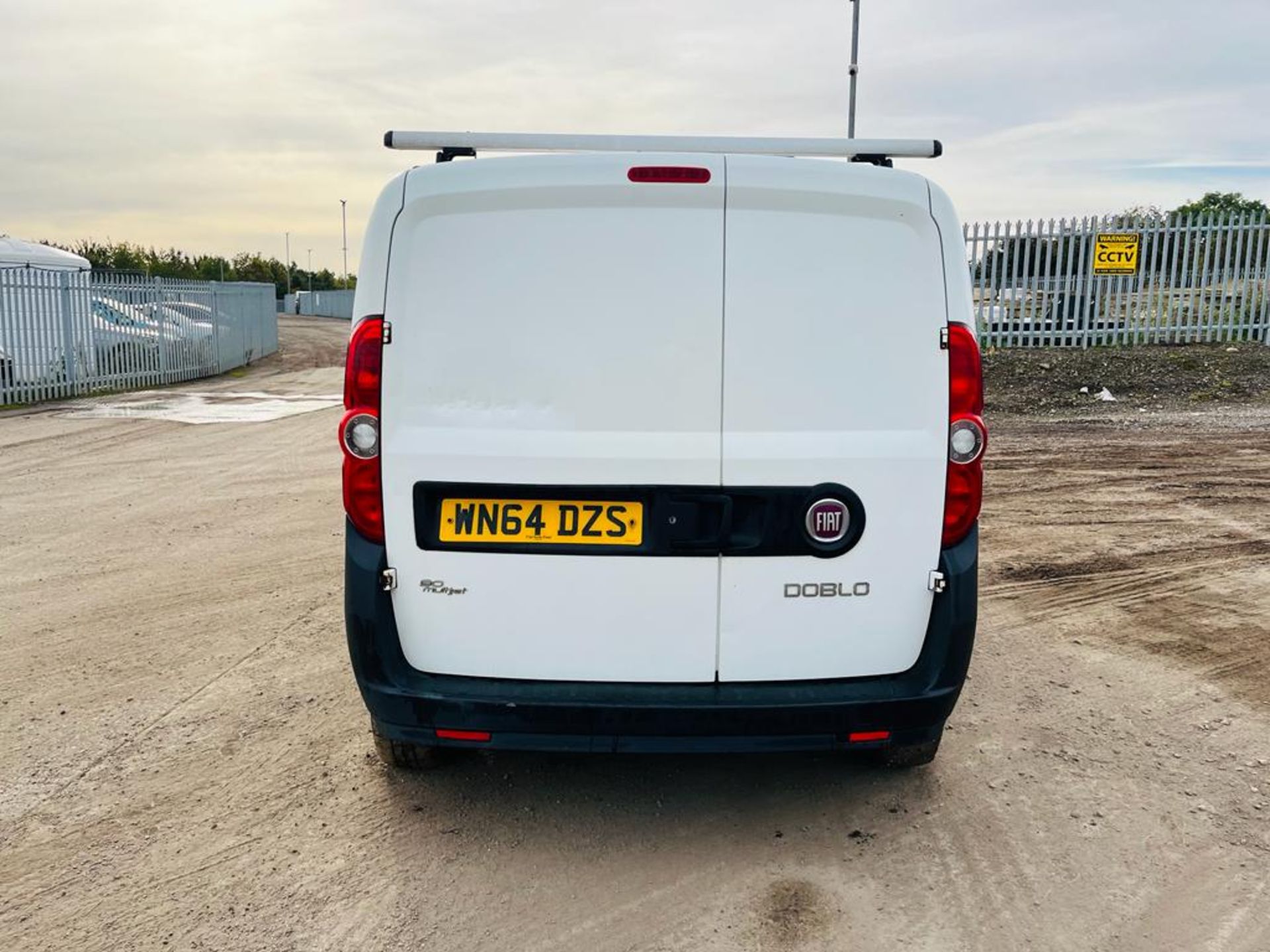 **ON SALE**Fiat Doblo Cargo 1.3 M/Jet Maxi LWB S/S Van 2014 '64 Reg' - No Vat - Bluetooth Handsfree - Image 5 of 30