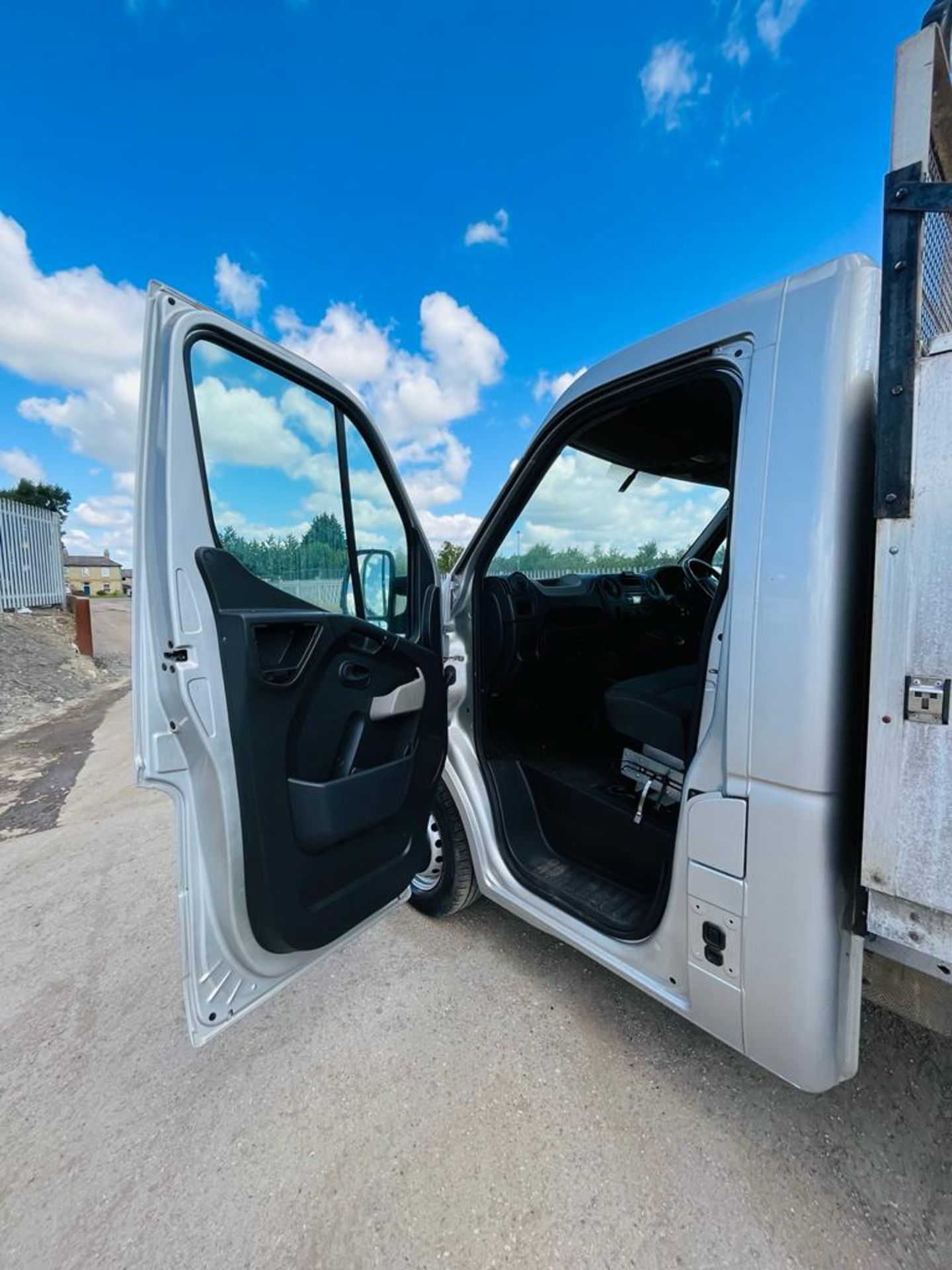 ** ON SALE ** Vauxhall Movano F3500 2.3 CDTI L2 Dropside 2016 '16 Reg' Bluetooth Pack - Image 9 of 21