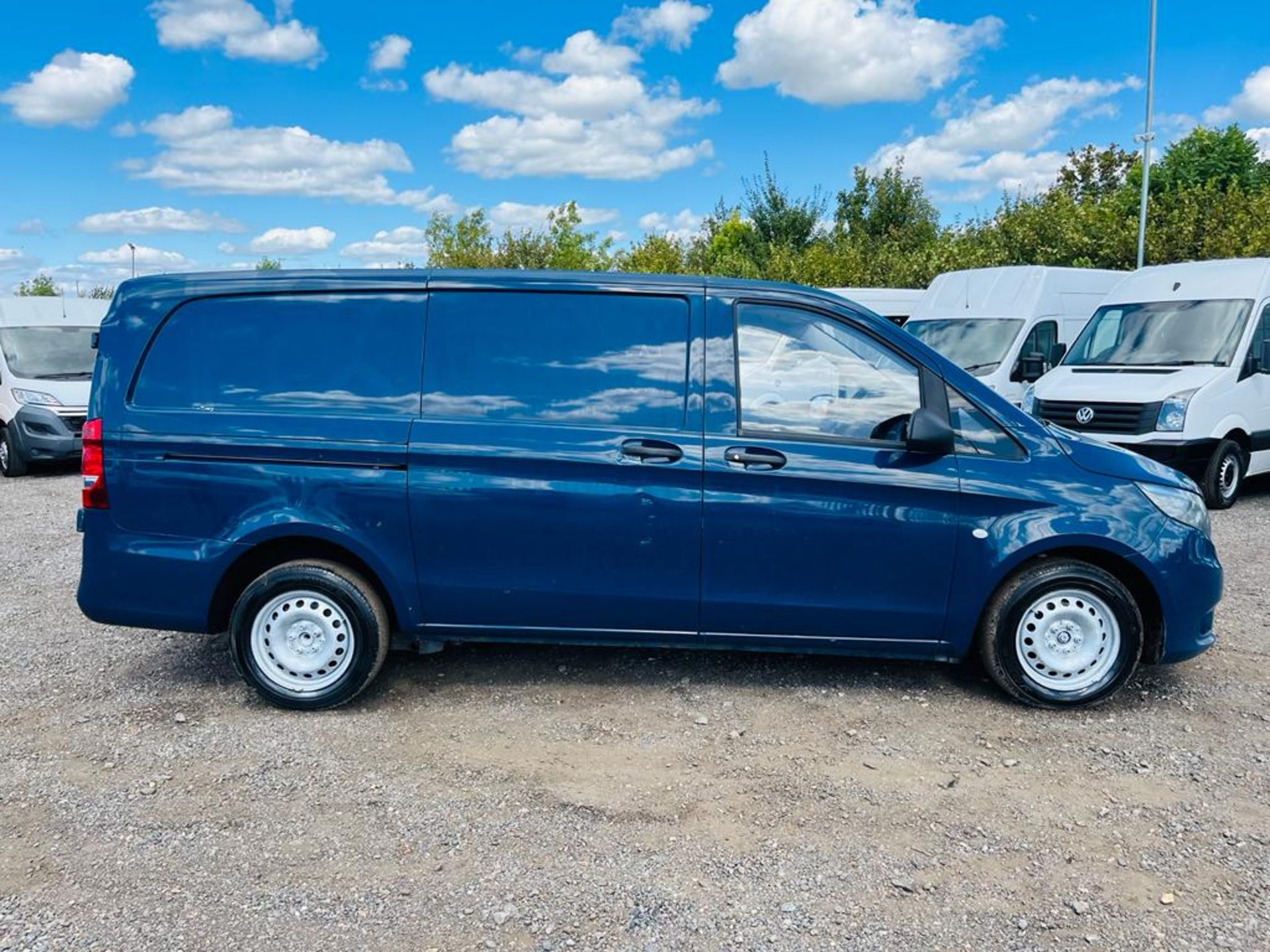 ** ON SALE ** Mercedes Benz Vito 1.6 111 CDI Long Fridge / Freezer 2016 '16 Reg' - Sat Nav - Image 3 of 24