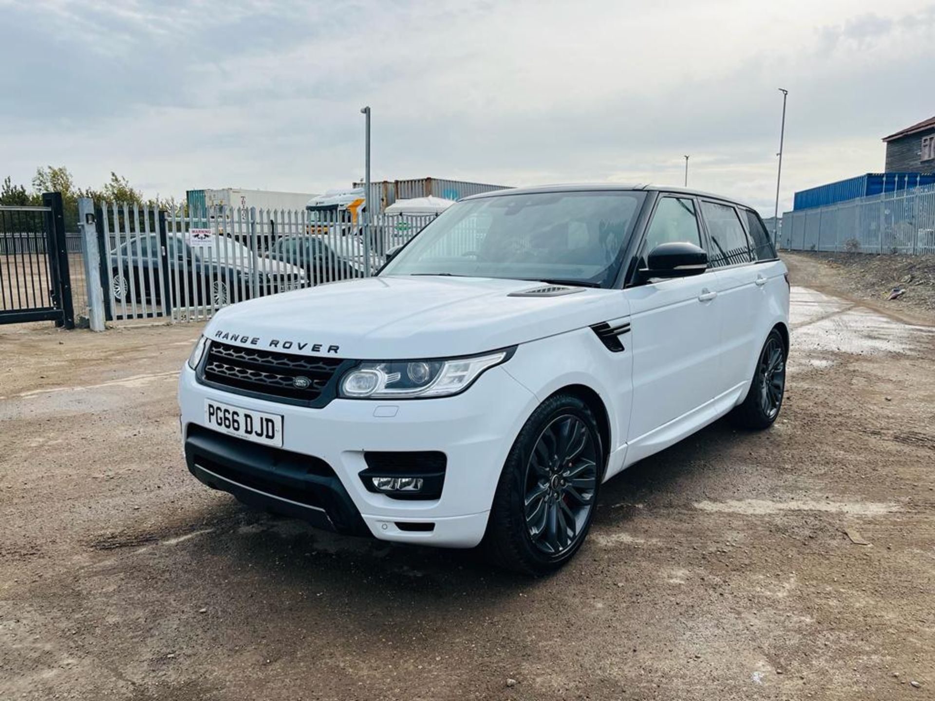 ** ON SALE ** Land Rover Range Rover Sport 3.0 SDV6 306 HSE DYNAMIC 4WD 2017 (66 Reg) - A/C - Image 14 of 32