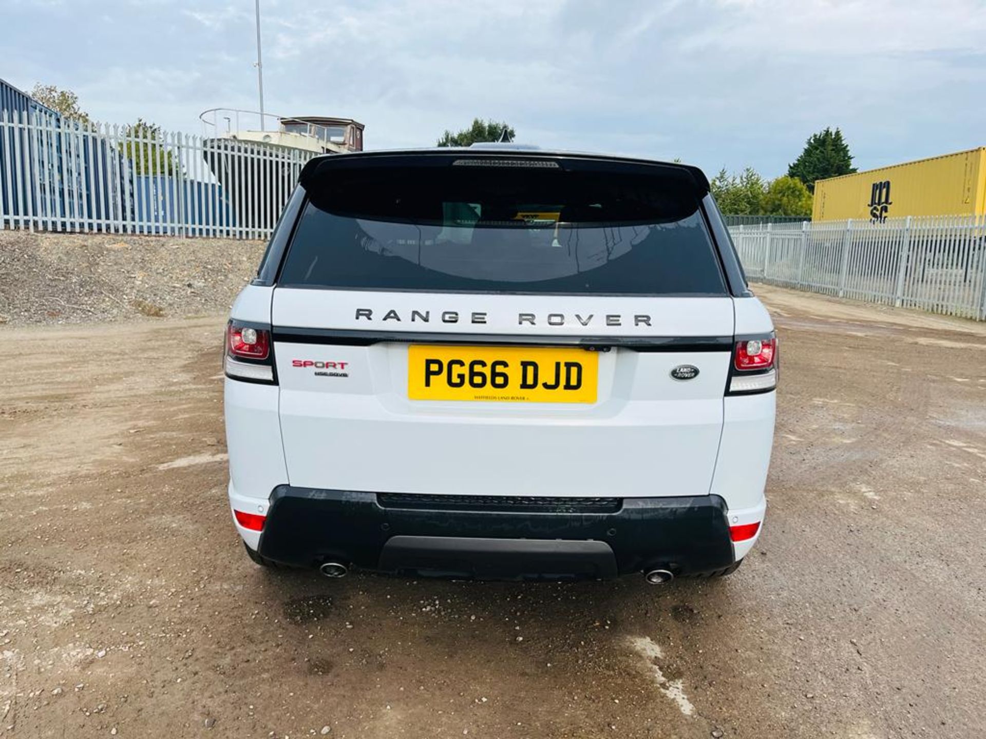 ** ON SALE ** Land Rover Range Rover Sport 3.0 SDV6 306 HSE DYNAMIC 4WD 2017 (66 Reg) - A/C - Image 7 of 32