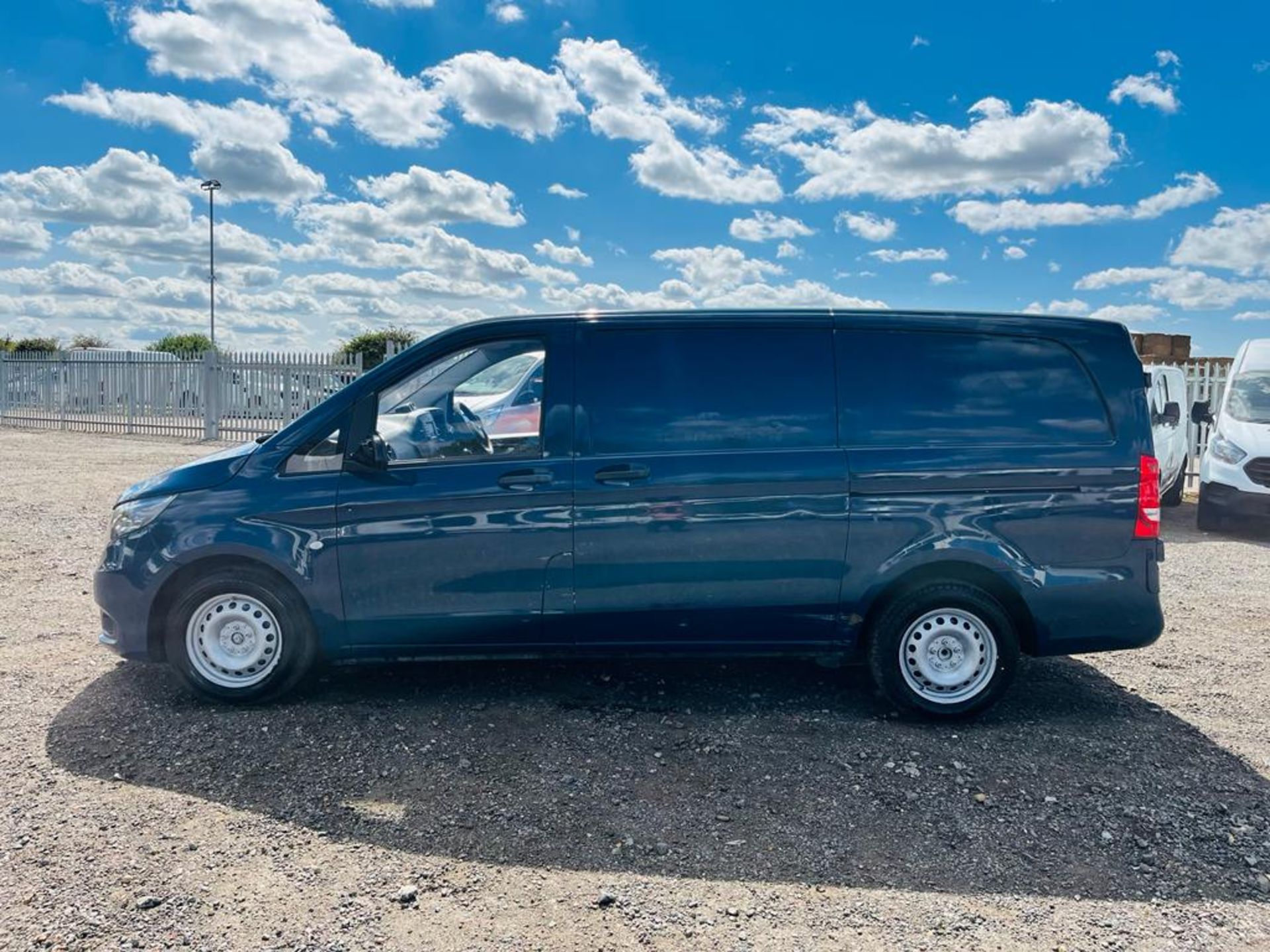 ** ON SALE ** Mercedes Benz Vito 1.6 111 CDI Long Fridge / Freezer 2016 '16 Reg' - Sat Nav - Image 8 of 24