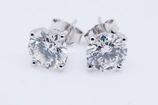 Round Brilliant Cut 3.00 Carat Diamond Earrings Set in 18kt White Gold - D-E Colour VS1 Clarity- IGI