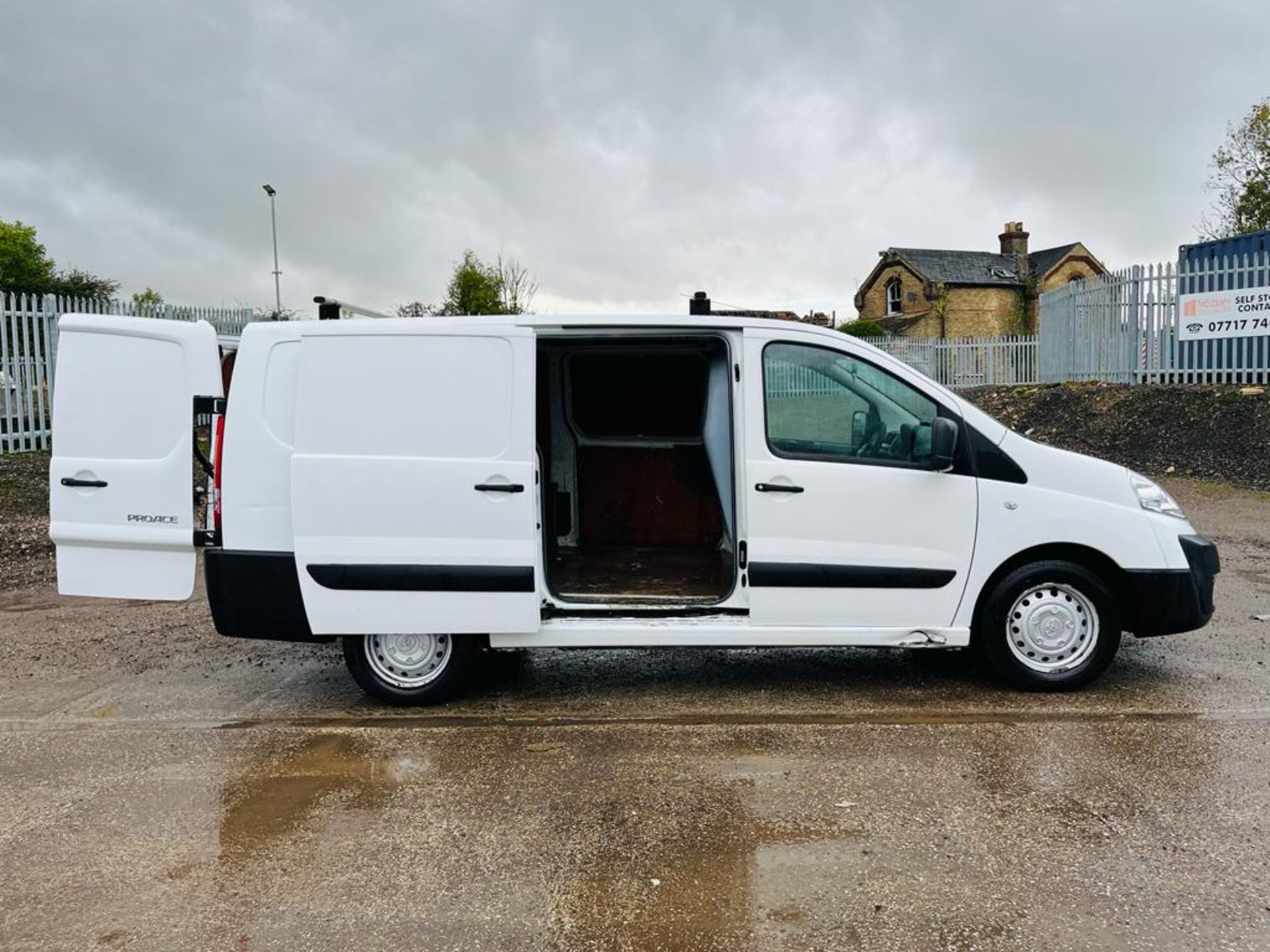 ** ON SALE ** Toyota Proace 120 2.0 Hdi 128 Lwb L/R Panel van 2014 "14 Reg" - A/C - Parking Sensors - Image 16 of 30