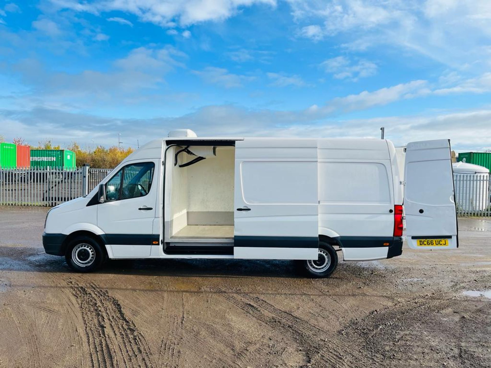 Volkswagen Crafter 2.0 TDI 35 109 BMT L3 H3 Fridge / Freezer 2016 '66 Reg' - ULEZ Compliant - Image 5 of 28