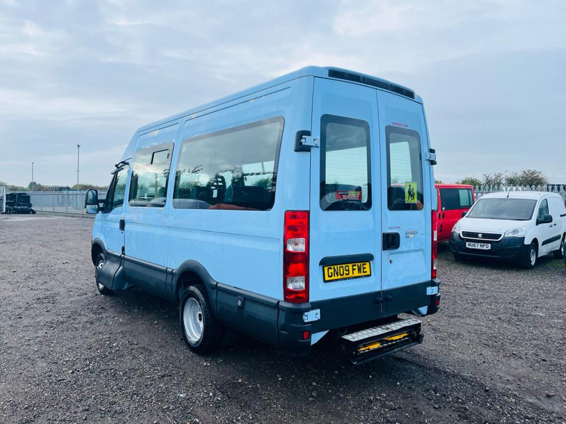 ** ON SALE ** Iveco Daily 2.3 HPI TRW 40C12 115 2009 '09 Reg' Minibus 15 Seats - no vat -Only 34,673 - Image 9 of 29