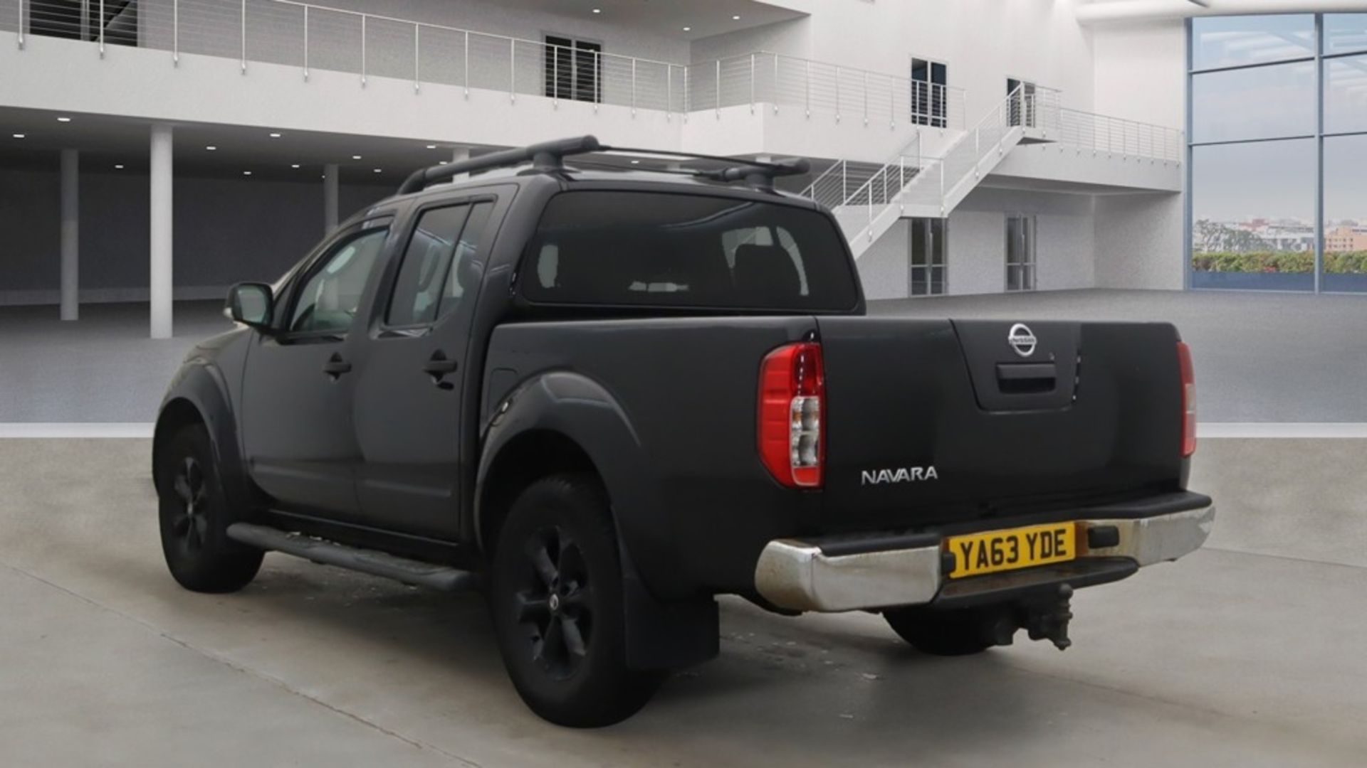 ** ON SALE ** Nissan Navara 2.5 Dci 190 4WD Tekna CrewCab Pick-Up 2014 "63 Reg" - A/C - Sat Nav - Image 3 of 8