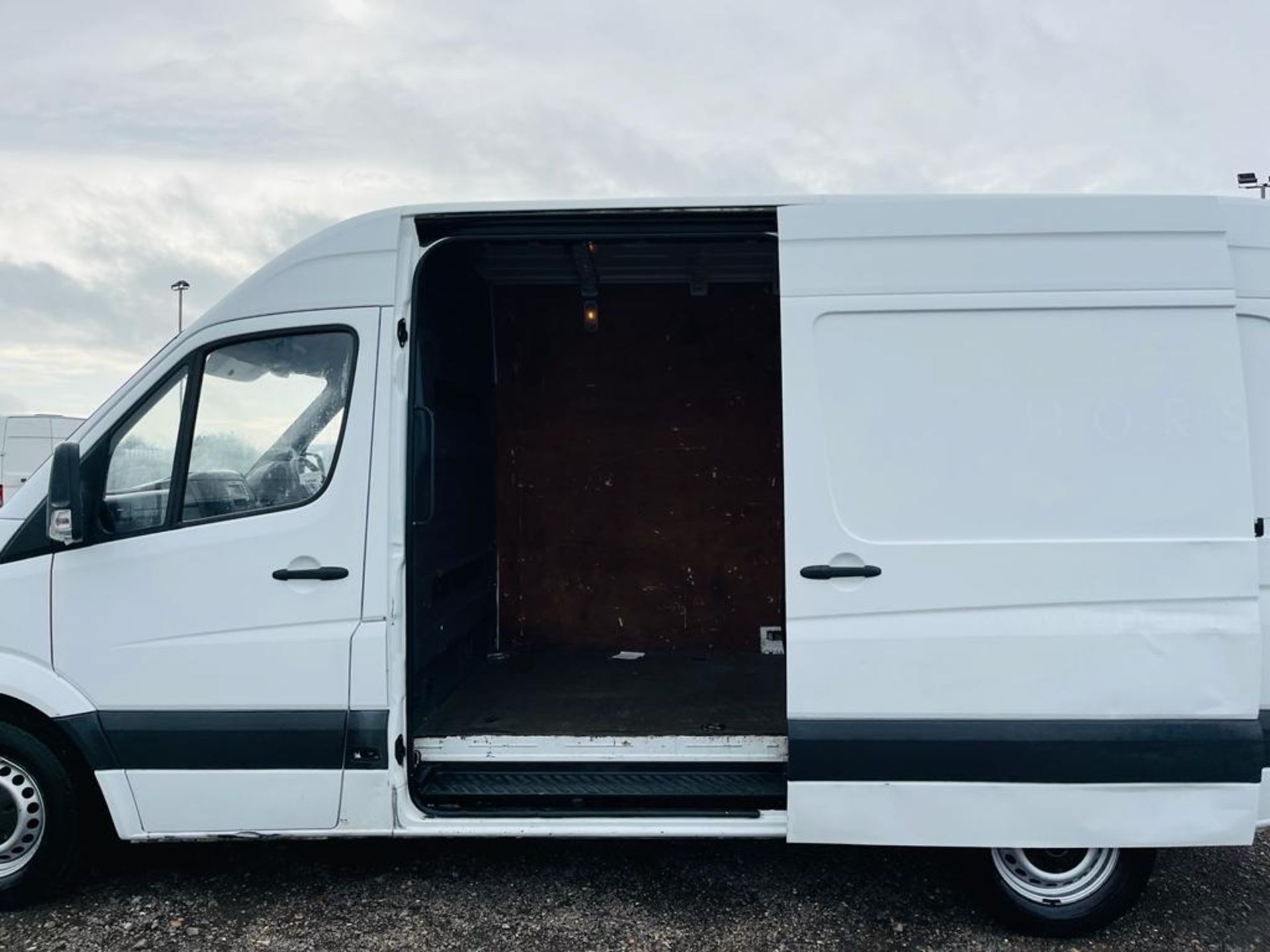 ** ON SALE ** Mercedes-Benz Sprinter 313 2.1 Cdi 3.5T L2 H3 Panel van 2014 '14 Reg' - Image 10 of 27