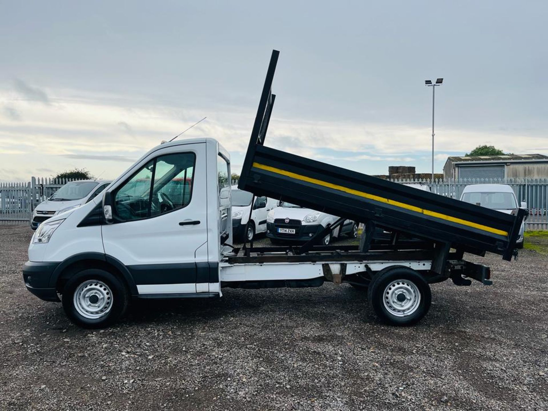 Ford Transit 350 Rwd 2.2 Tdci 125 Mwb 1 Way Tipper 2015 "15 Reg" - Tipper Body - No Vat - Image 13 of 29