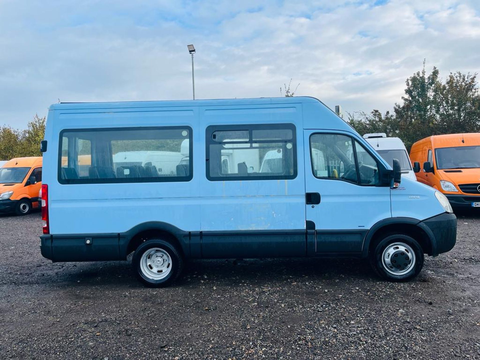 ** ON SALE ** Iveco Daily 2.3 HPI TRW 40C12 115 2009 '09 Reg' Minibus 15 Seats - no vat -Only 34,673 - Image 2 of 29