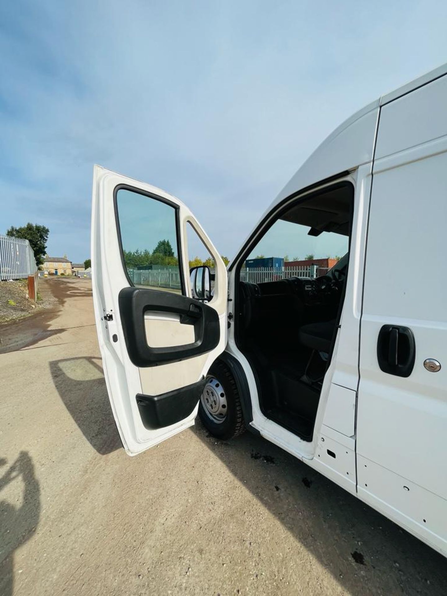 Peugeot Boxer 435 2.2 HDI L4 Professional 2016 '16 Reg' - Extra Long Wheel Base - 87171 miles No Vat - Image 8 of 21