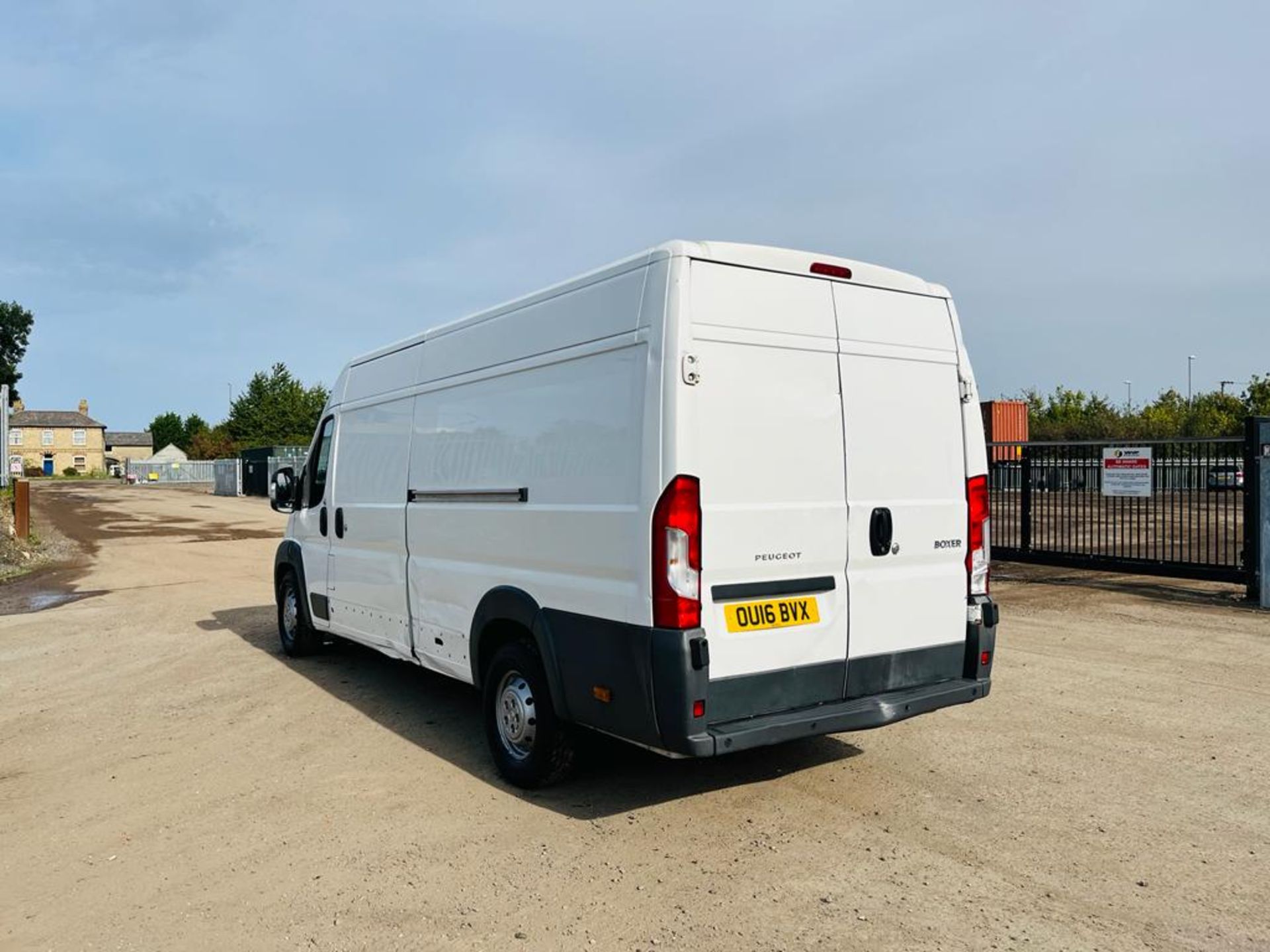 Peugeot Boxer 435 2.2 HDI L4 Professional 2016 '16 Reg' - Extra Long Wheel Base - 87171 miles No Vat - Image 6 of 21