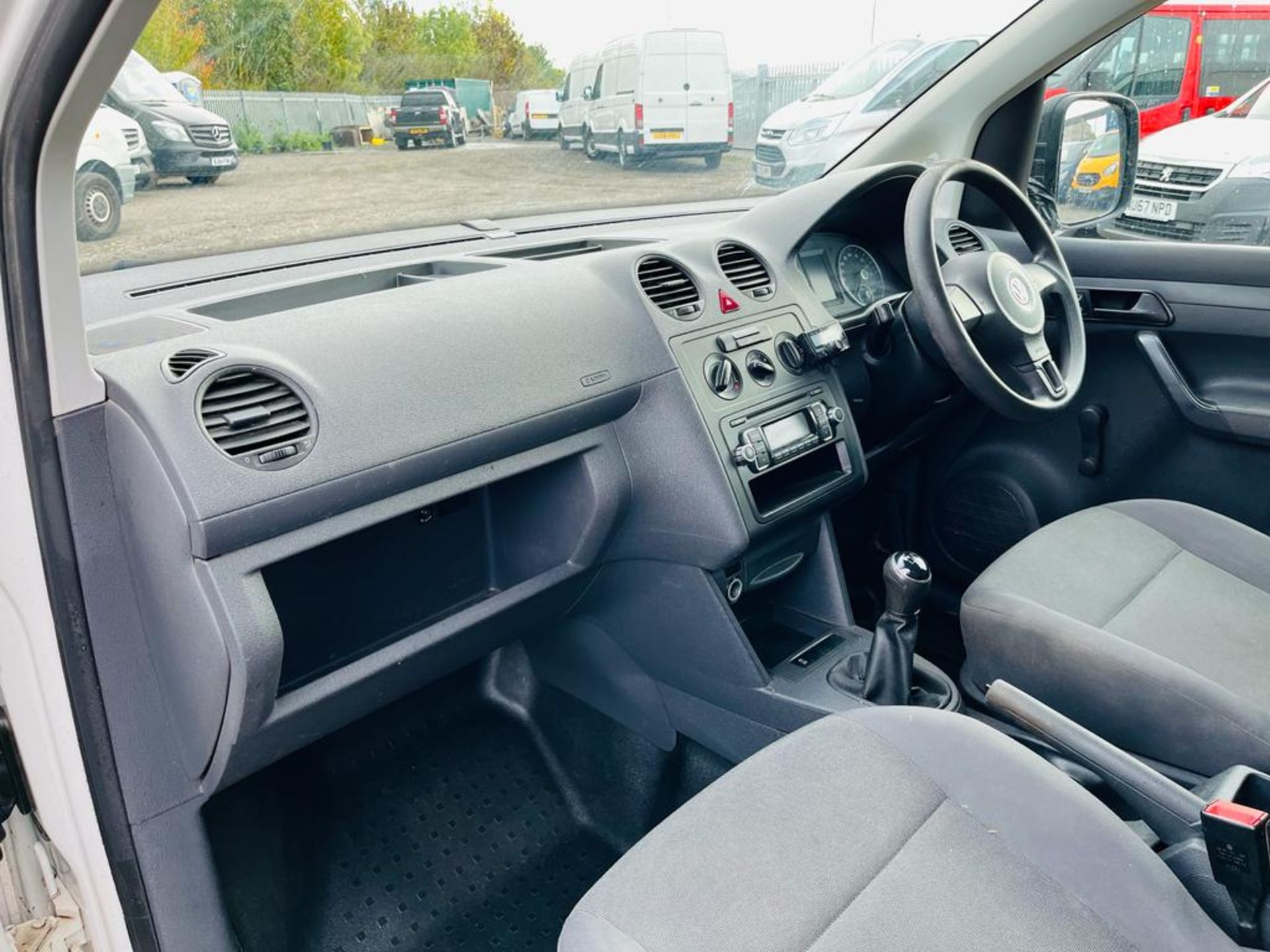 ** ON SALE ** Volkswagen Caddy C20 1.6 Tdi 75 Startline Van 2015 "15 Reg" - Bluetooth Handsfree - Image 21 of 26