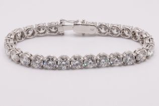 Round Brilliant Cut 22 Carat Diamond Tennis Bracelet D-E Colour VVS Clarity - 18Kt White Gold - IGI