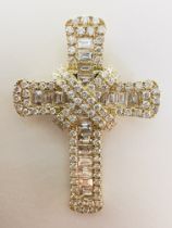 Round Brilliant Cut & baguette Cut Natural Diamond 18kt Yellow gold Cross Pendant VVS F-G 2.10 Carat