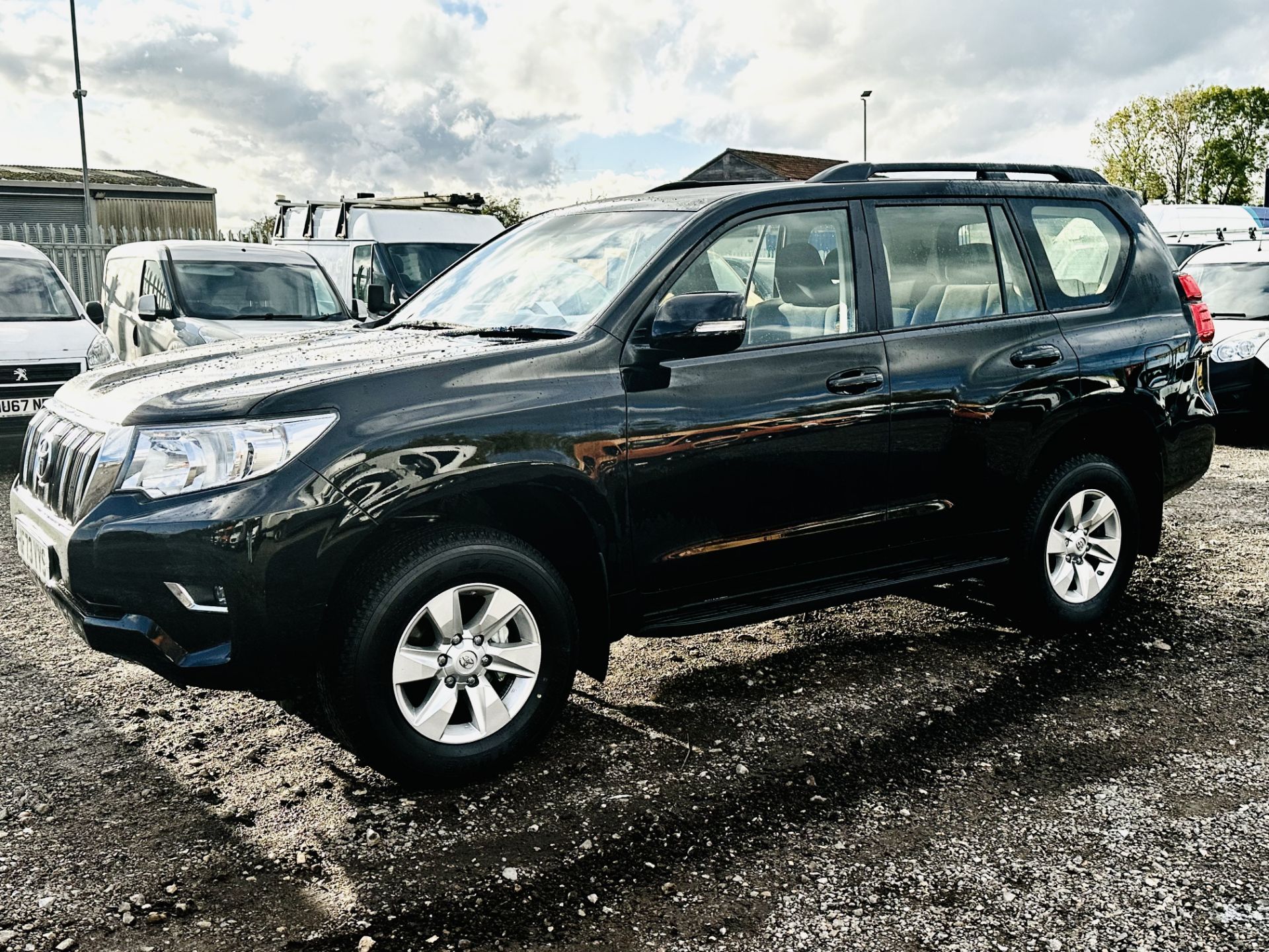 Toyota Land Cruiser Active 2.8 D-4D Auto 2023 '73 Reg' Sat Nav -A/C- ULEZ Compliant - Only 164 Miles - Image 5 of 38