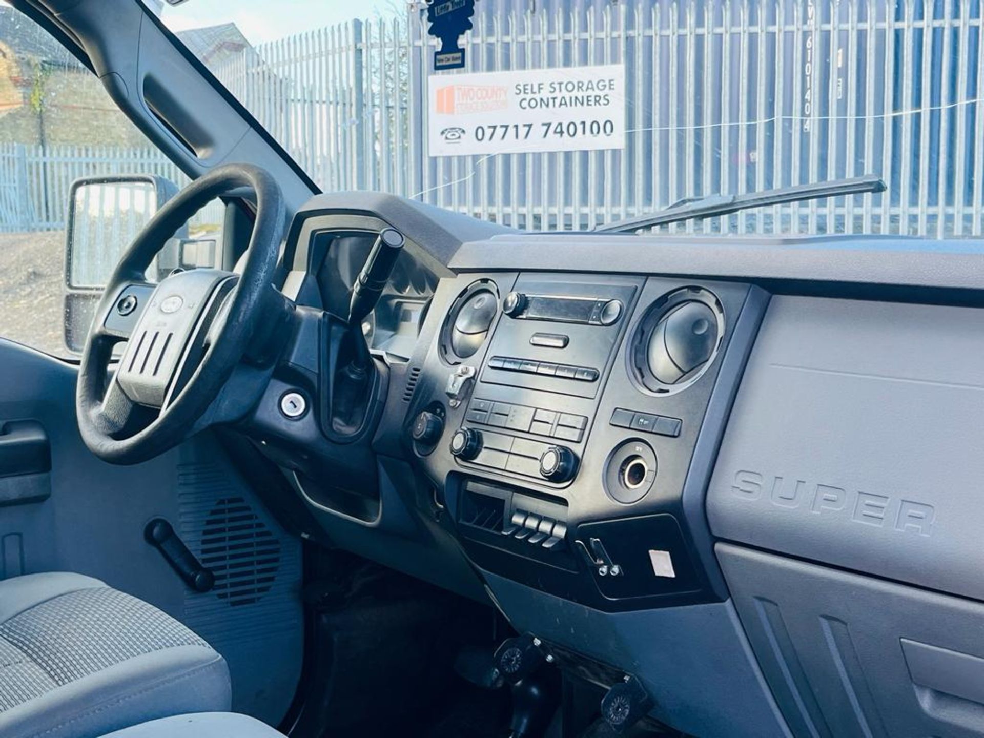 Ford F250 Super Duty XL 6.2L V8 SRW 4WD CrewCab '2012 Year' - A/C - Fresh Import - ULEZ Compliant - Image 25 of 28