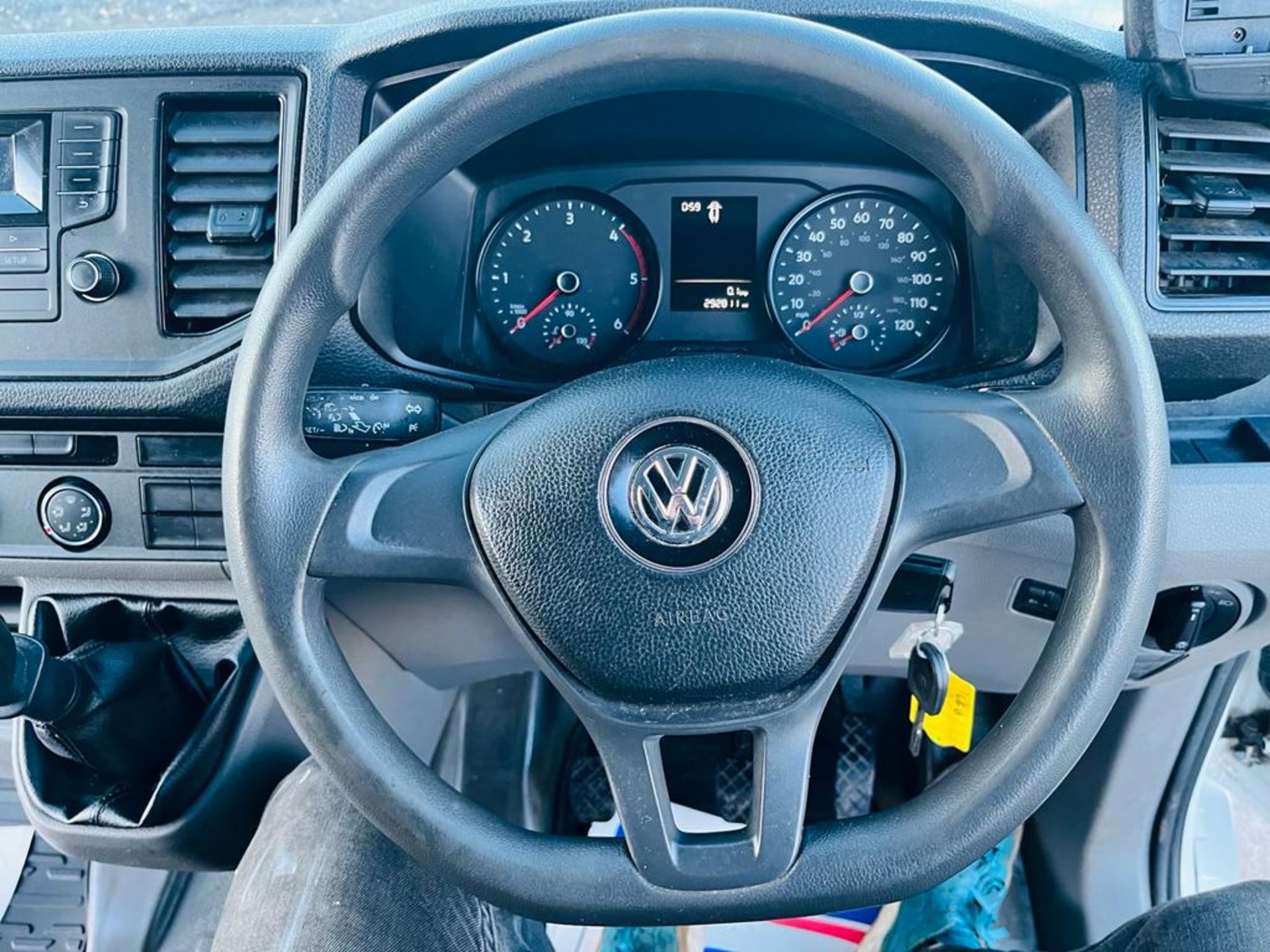 ** ON SALE ** Volkswagen Crafter CR35 Startline TDI 140 2018 "18 Reg"-fridge freezer- ULEZ Compliant - Image 19 of 27