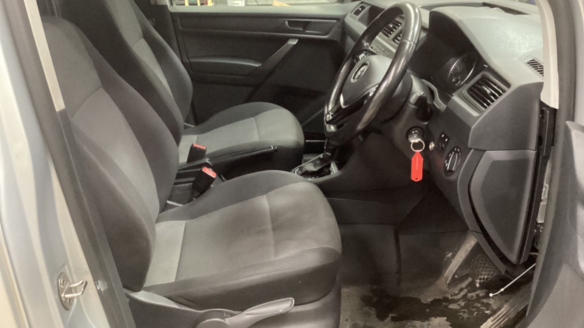 ** ON SALE ** Volkswagen Caddy Maxi 2.0 TDI BlueMotion DSG Automatic 2019 '19 Reg' - Panel Van - Image 7 of 8