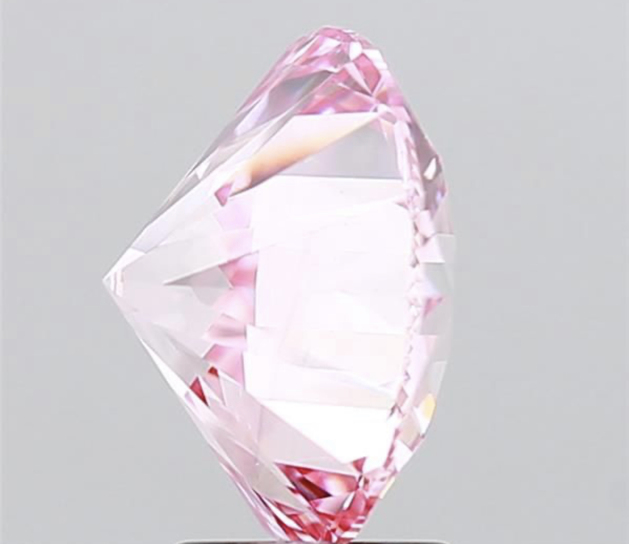 Round Brilliant Cut Diamond Fancy Pink Colour VS1 Clarity 4.21 Carat ID EX EX -LG591359939 - IGI - Image 5 of 8
