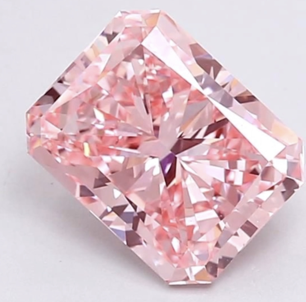 Radiant Cut Diamond Fancy Pink Colour VVS1 Clarity 2.00 Carat VG VG