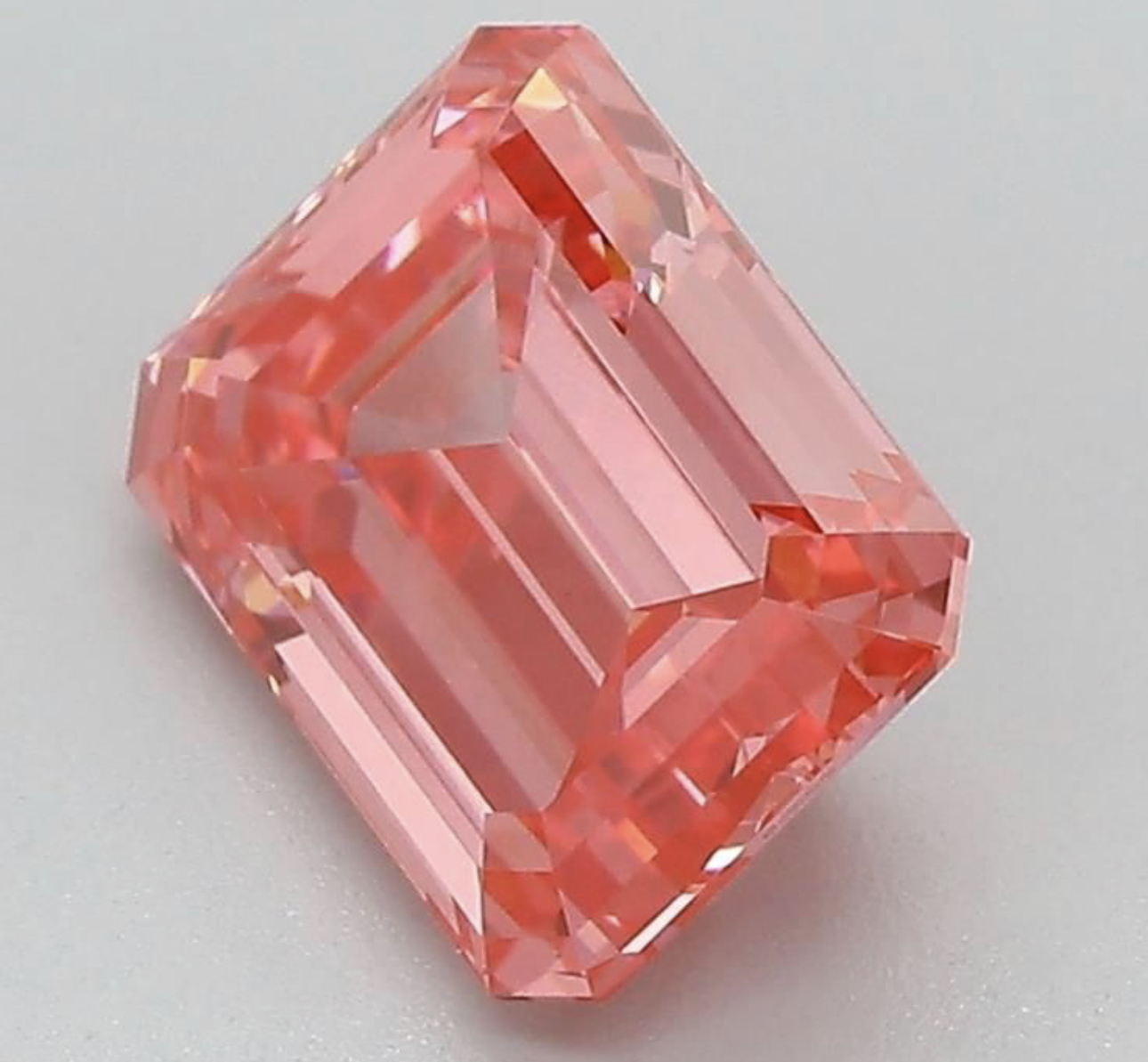 Emerald Cut Diamond Fancy Vivid Pink Colour VS1 Clarity 2.07 Carat VG VG - LG582382750 - IGI - Image 4 of 8