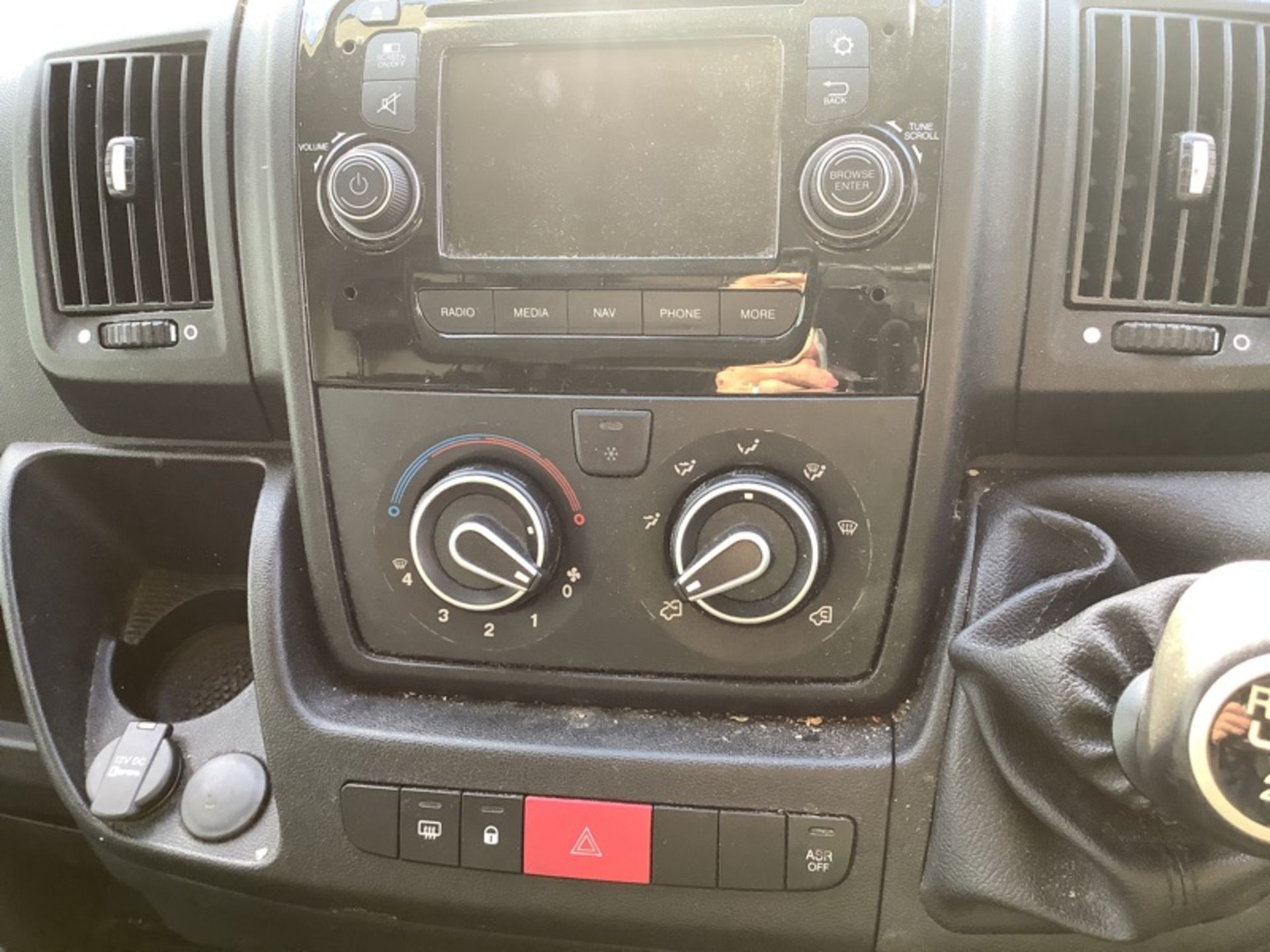 Peugeot Boxer 2.0 BlueHDI 130 L4 H2 Professional 2019 '19 Reg' Sat Nav - A/C - ULEZ Compliant - Image 6 of 7