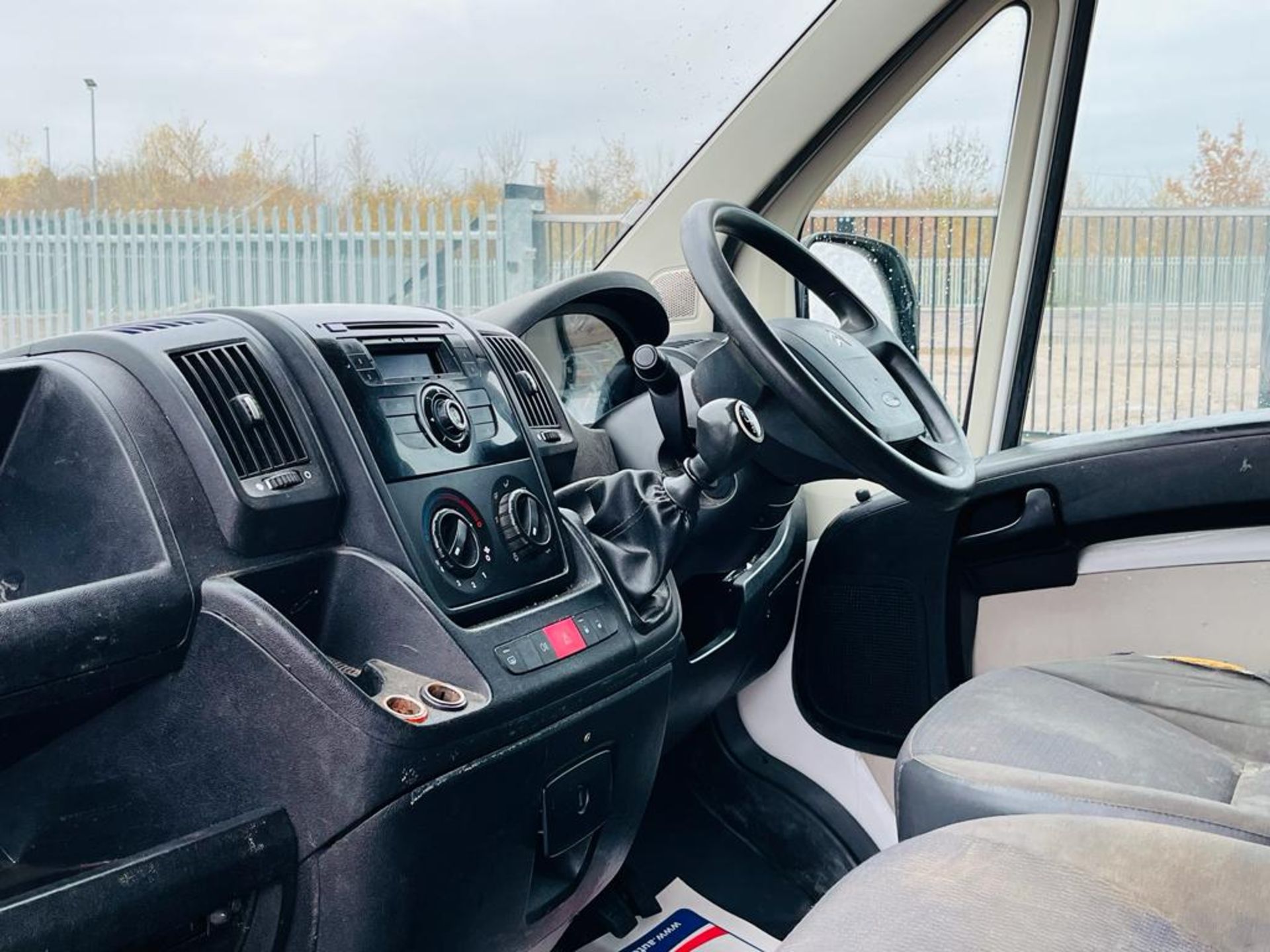 Citroen Relay 2.2 HDI 130 L4 H2 2013 '13 Reg' Glass Side Rack - Roof Rack - Image 25 of 28