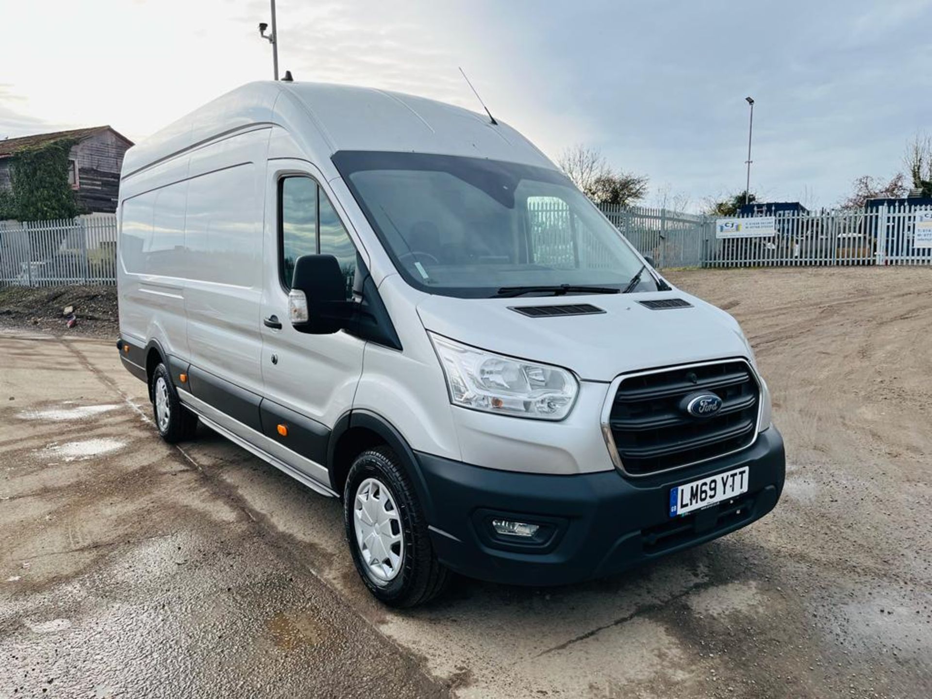 ** ON SALE ** Ford Transit 2.0 EcoBlue 130 L4 H3 2020 '69 Reg' A/C - Sat Nav - ULEZ Compliant