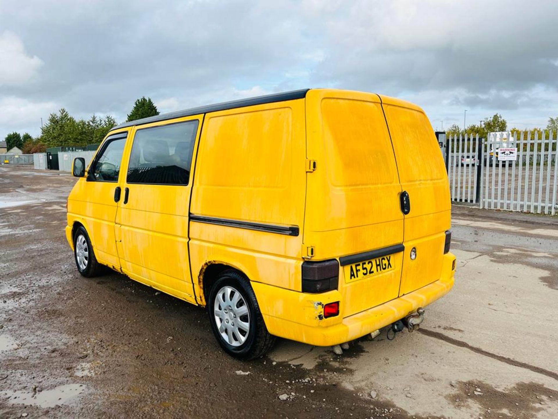 Volkswagen Transporter 2.5 1200 TDI SWB Coachbuilt Bespoke 2002 (52 Reg)- CAMPER - Image 5 of 22