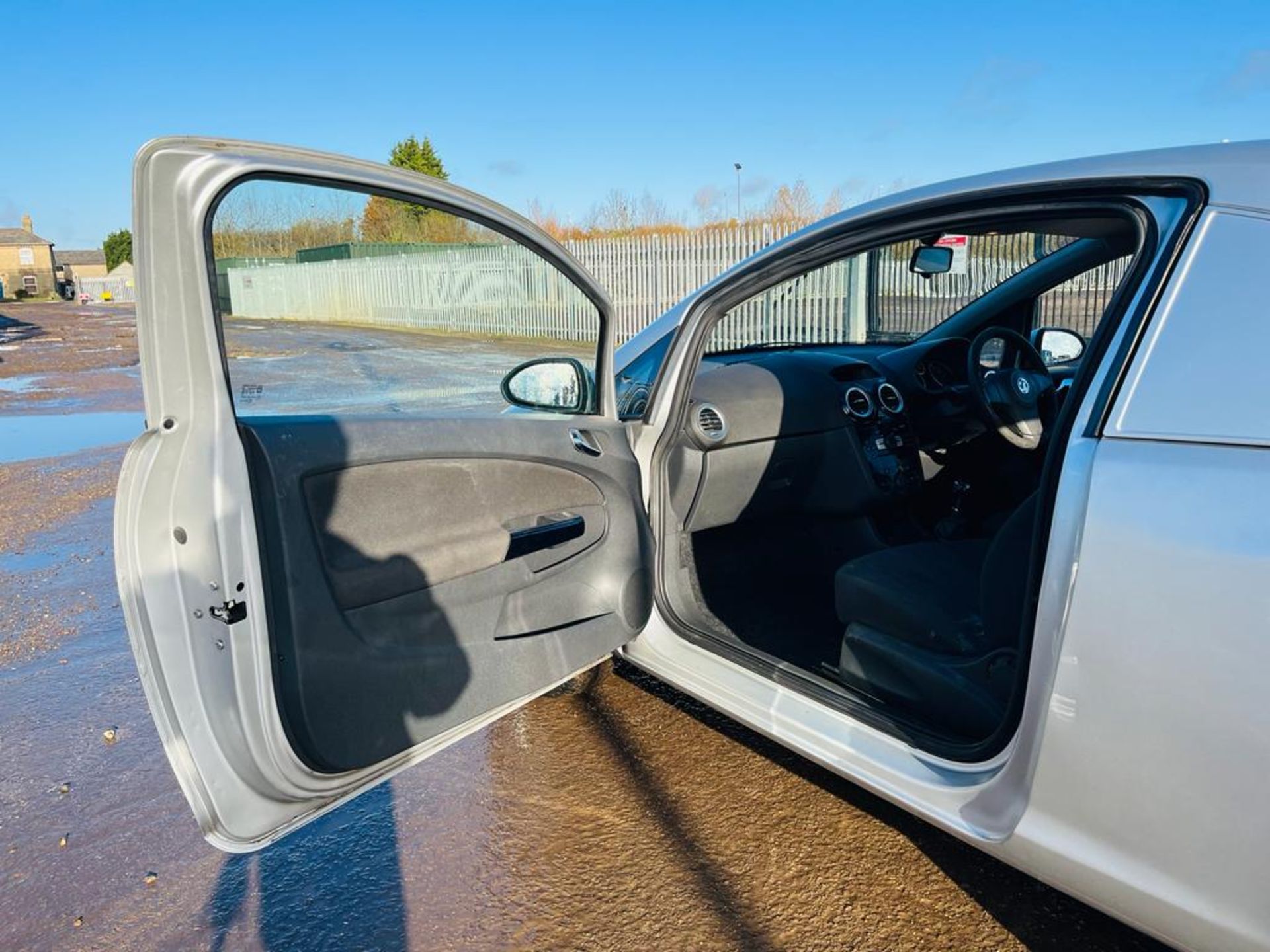 Vauxhall Corsa 1.3 CDTI 16v 95 Sportive 2014 '14 Reg' A/C - Panel Van - Image 19 of 25