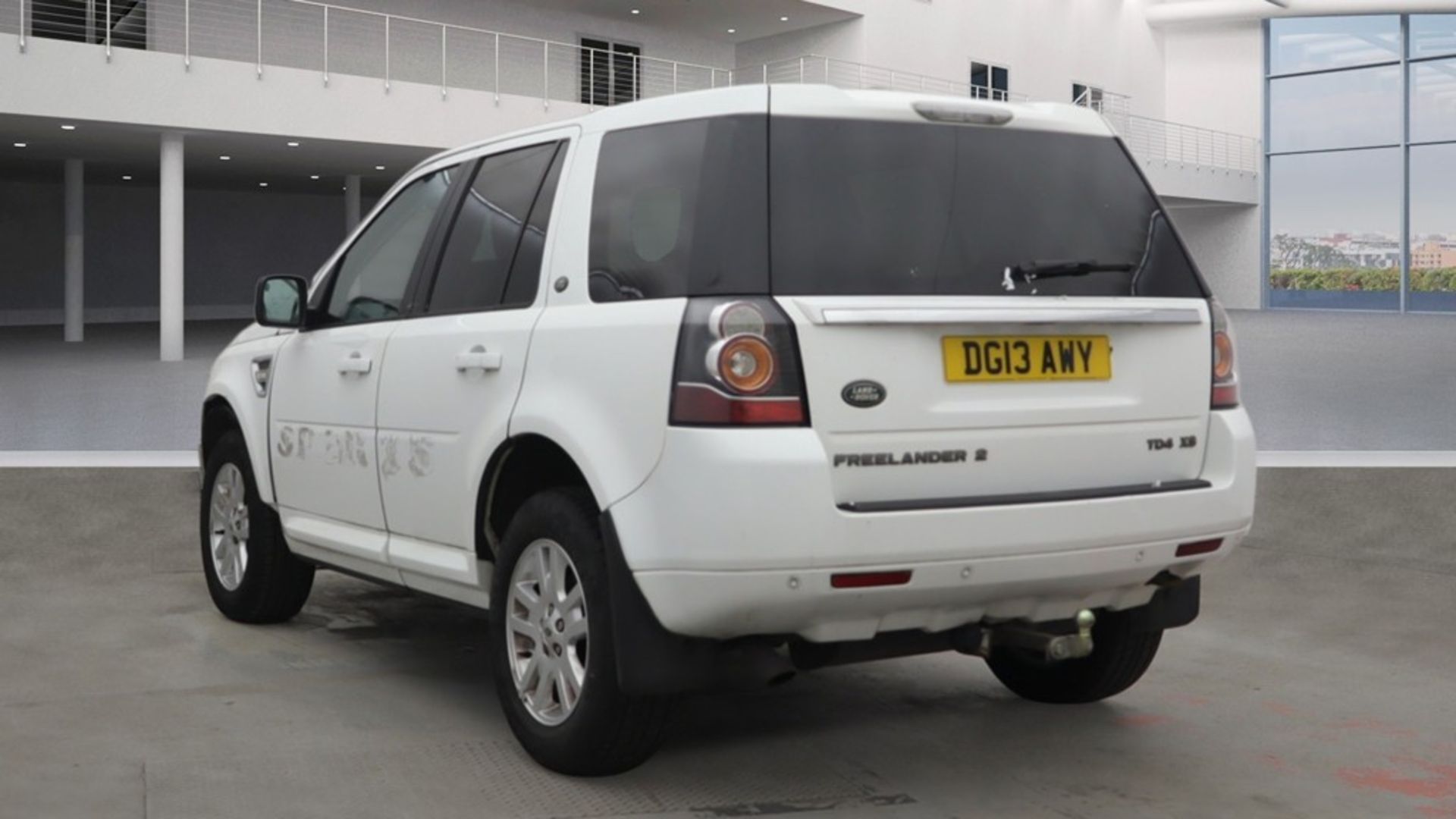 ** ON SALE ** Land Rover Freelander 2 2.2 TD4 4WD 140 XS 2013 '13 Reg' - Sat Nav - A/C - Image 3 of 9