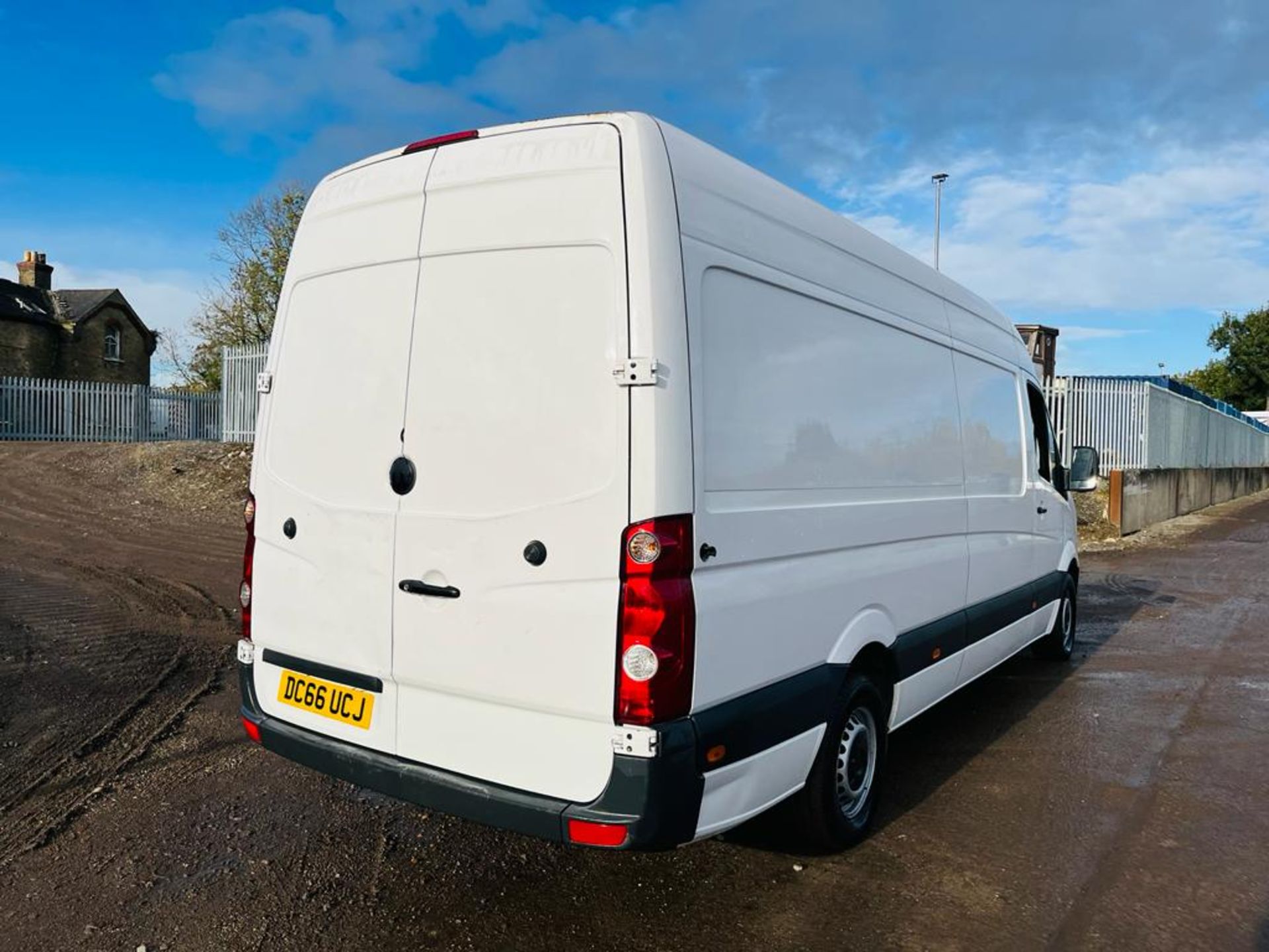 ** ON SALE ** Volkswagen Crafter 2.0 TDI 35 109 BMT L3 H3 Fridge / Freezer 2016 '66 Reg' - Image 14 of 28