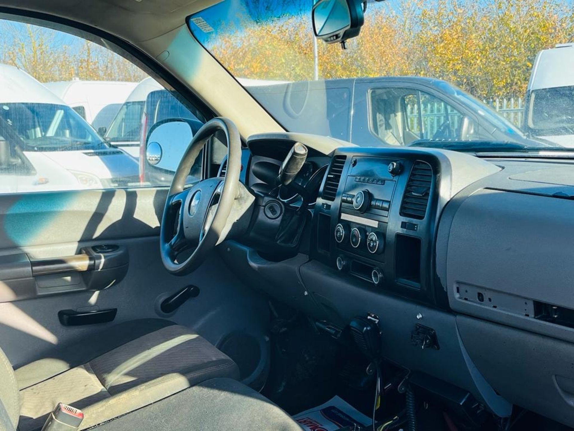 Chevrolet Silverado 3500 HD CrewCab 6.0L V8 '2008 Year' A/C - Fresh Import - Twin Rear Axle - Image 26 of 32