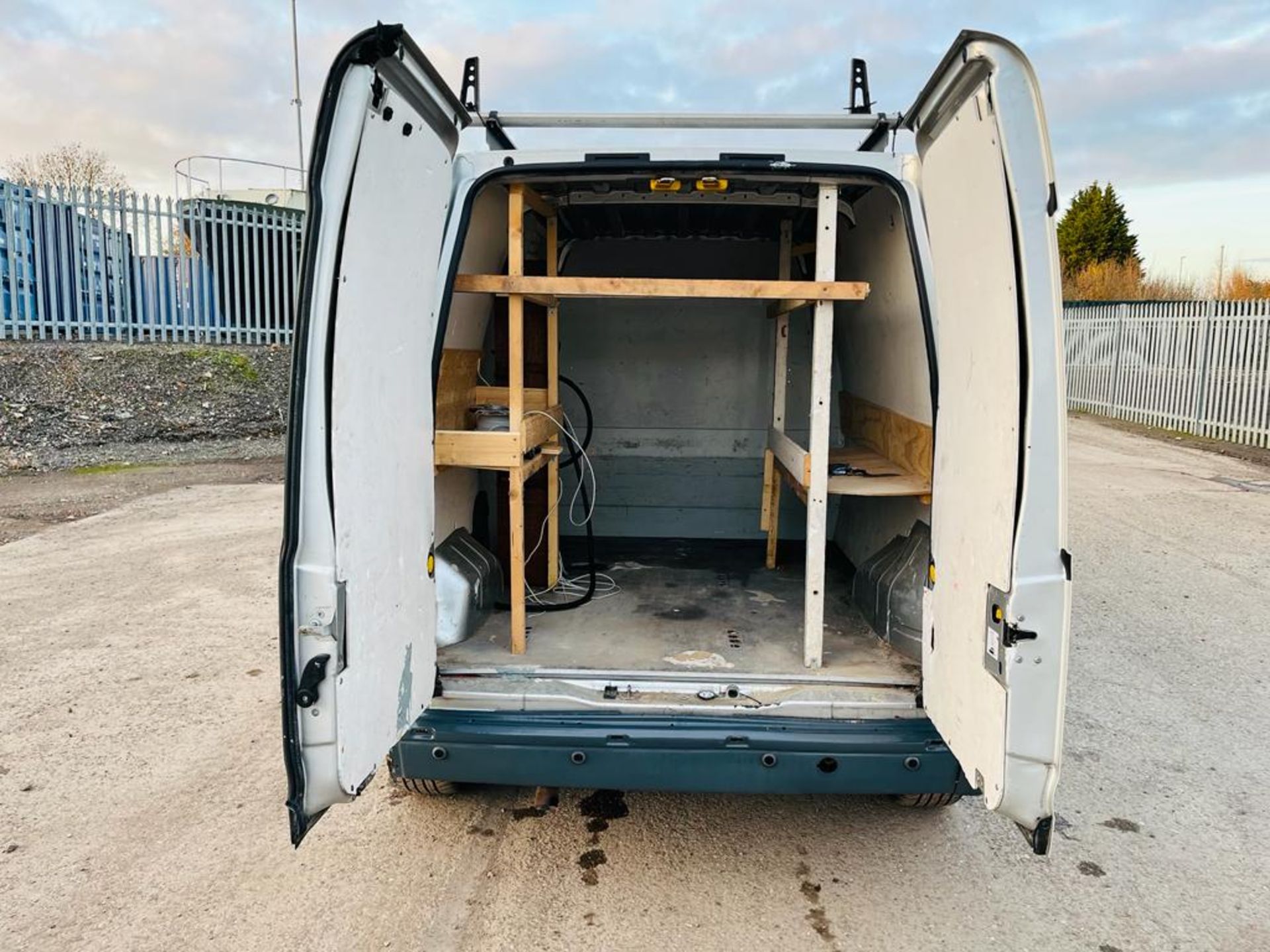 Ford Transit Connect 1.8 TDCI 110 230 LWB Limited 2011 '11 Reg' Parking Sensors - Panel Van - Image 10 of 29