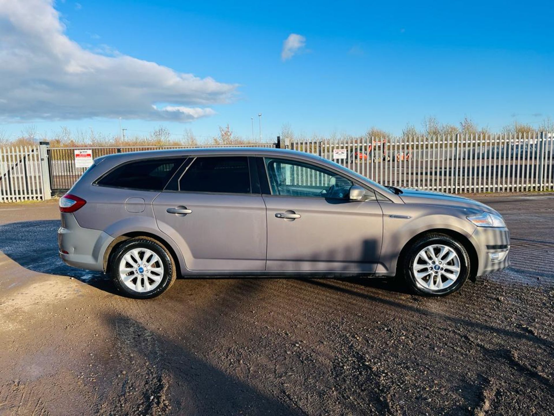 ** ON SALE ** Ford Mondeo 2.0 TDCI 140 Zetec PowerShift Estate 2012 '12 Reg' - Automatic - Image 9 of 32