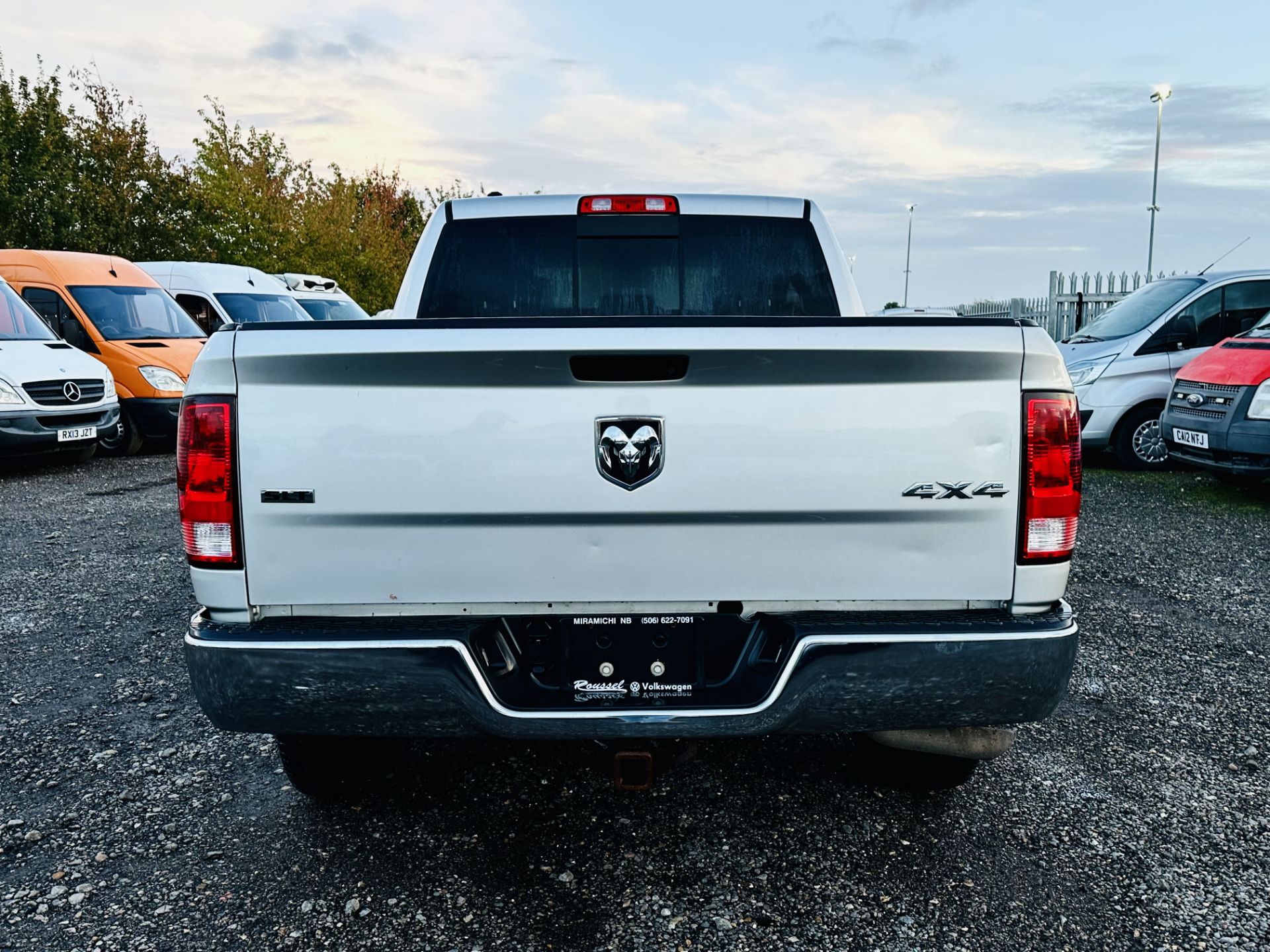 Dodge Ram 1500 5.7L HEMI V8 Crew Cab SLT 4WD '' 2017 Year '' A/C - Fresh Import - Image 8 of 32