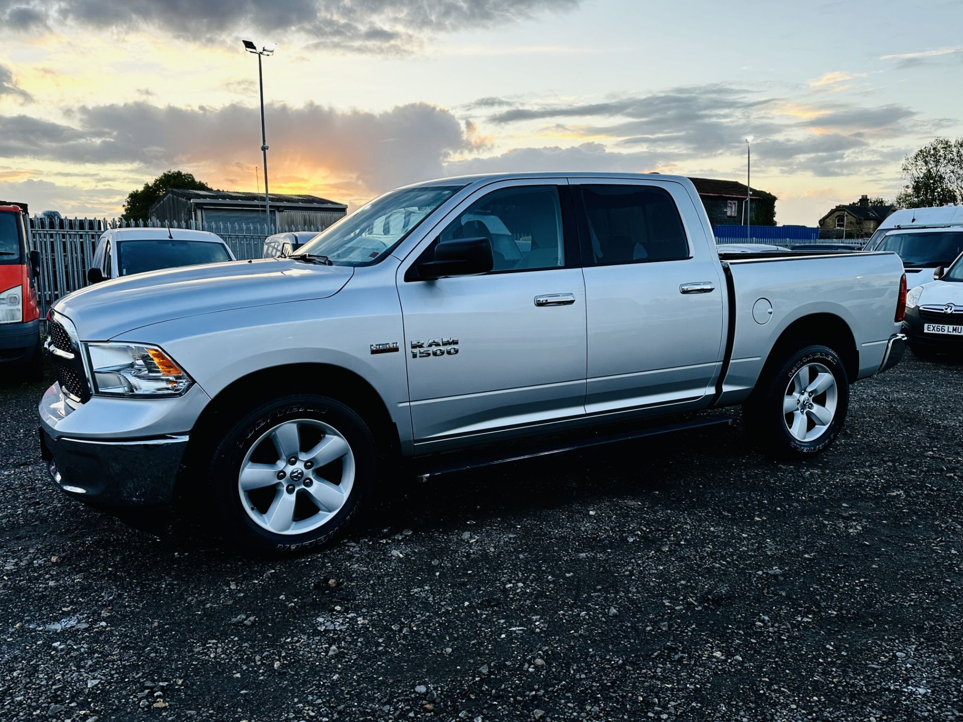 Dodge Ram 1500 5.7L HEMI V8 Crew Cab SLT 4WD '' 2017 Year '' A/C - Fresh Import - Image 5 of 32