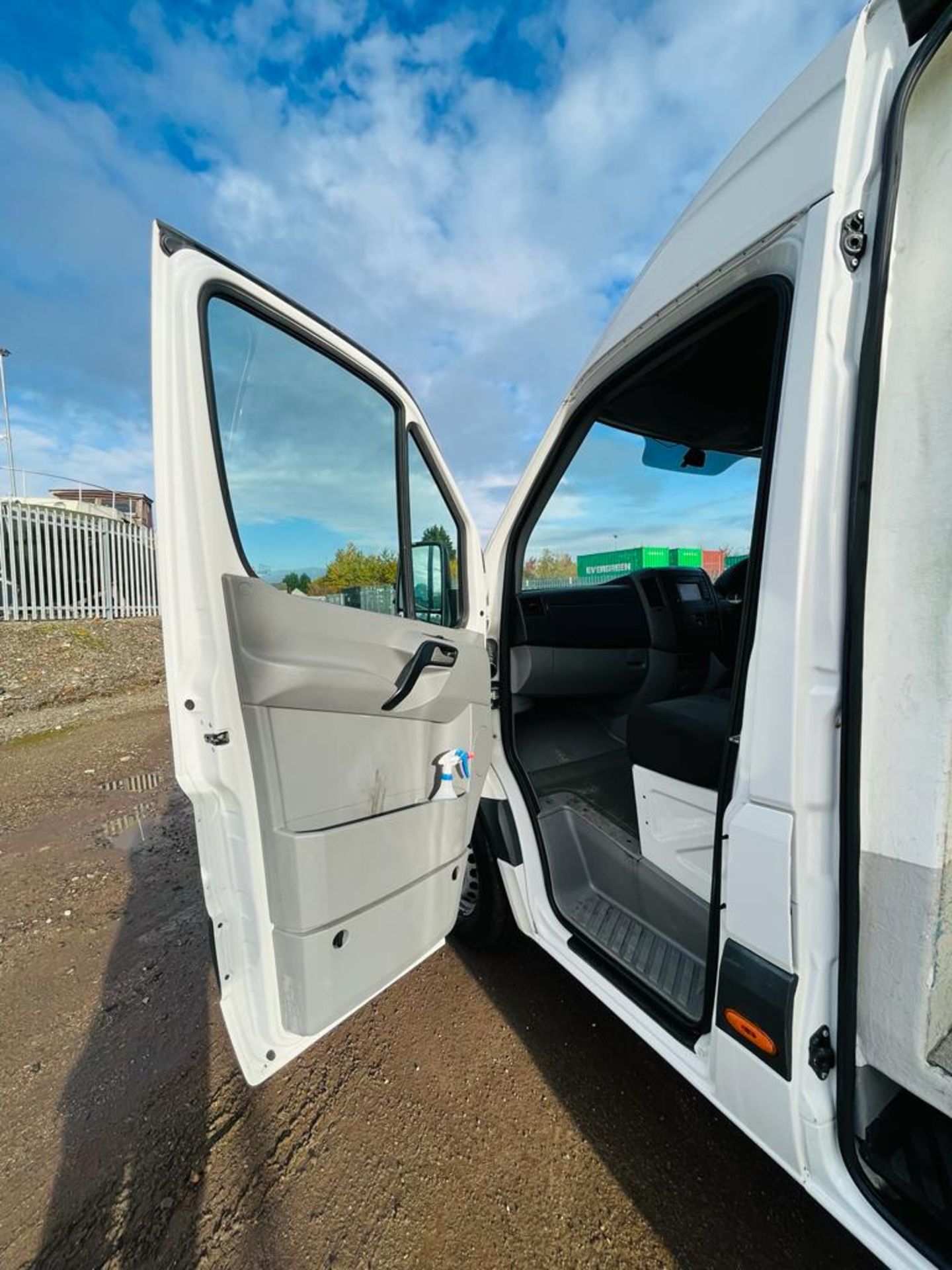 ** ON SALE ** Volkswagen Crafter 2.0 TDI 35 109 BMT L3 H3 Fridge / Freezer 2016 '66 Reg' - Image 23 of 28