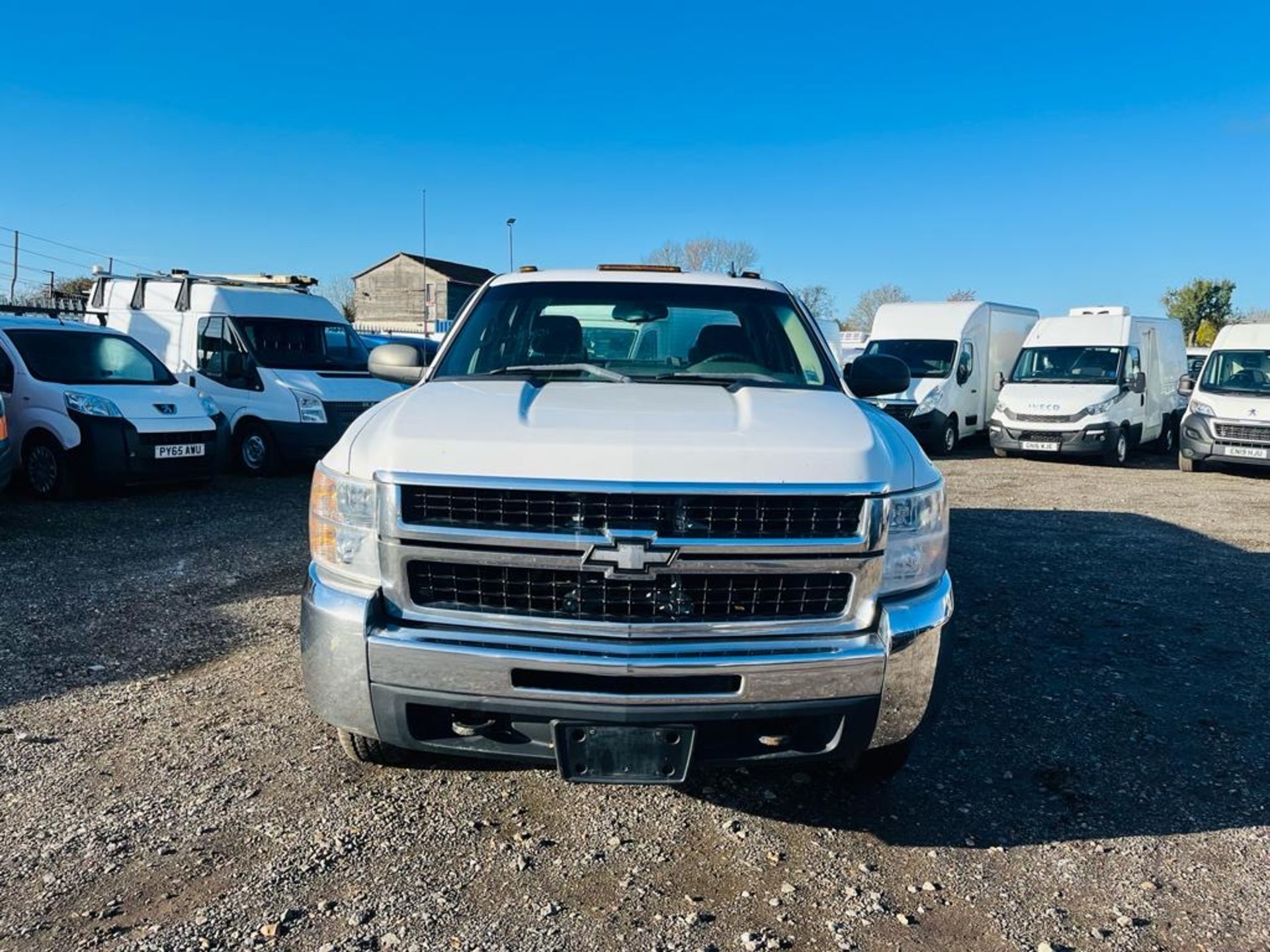 Chevrolet Silverado 3500 HD CrewCab 6.0L V8 '2008 Year' A/C - Fresh Import - Twin Rear Axle - Image 2 of 32