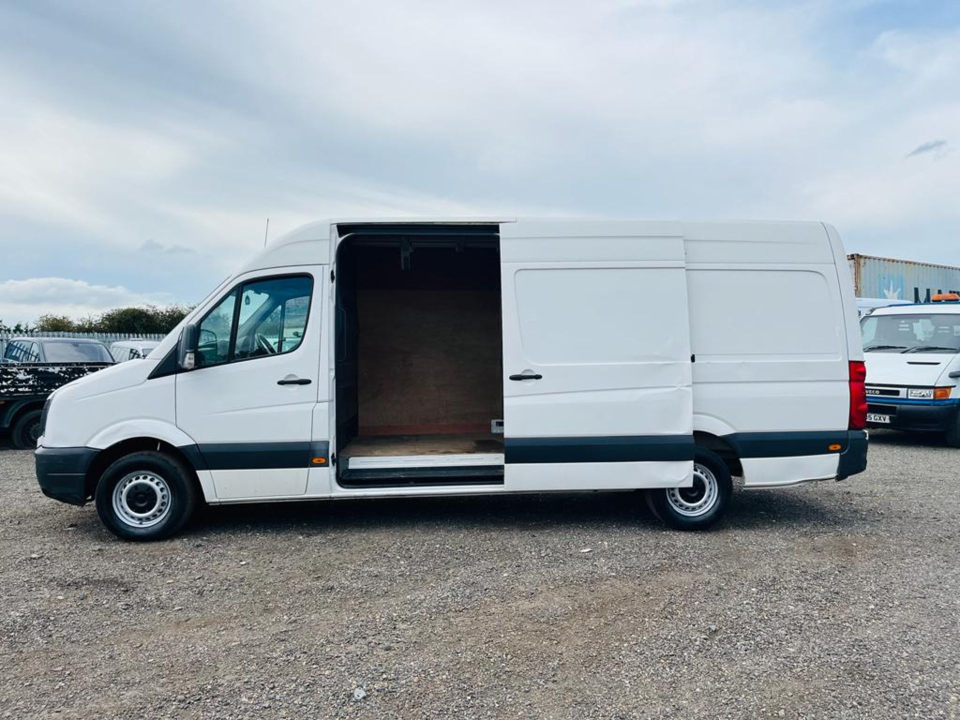 Volkswagon Crafter Startline Tdi 136 L3 H2 2015 (65 Reg) - Bluetooth Handsfree - Long Wheel Base - Image 5 of 27