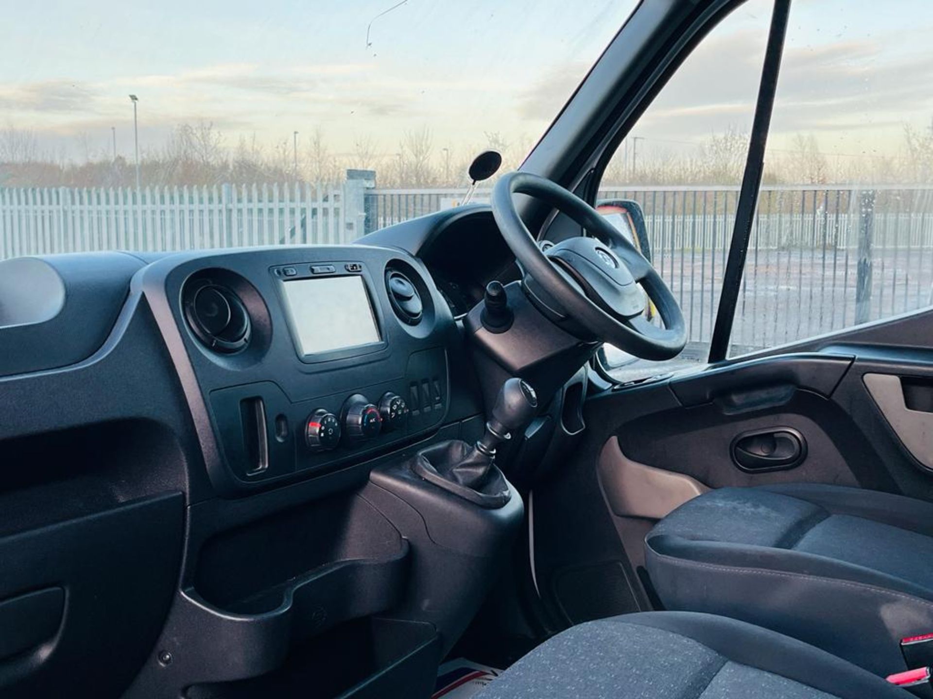 Vauxhall Movano 2.3 CDTI L3 H2 3500 FWD 2018 '18 Reg' Sat Nav -A/C - ULEZ Compliant - ULEZ Compliant - Image 24 of 28