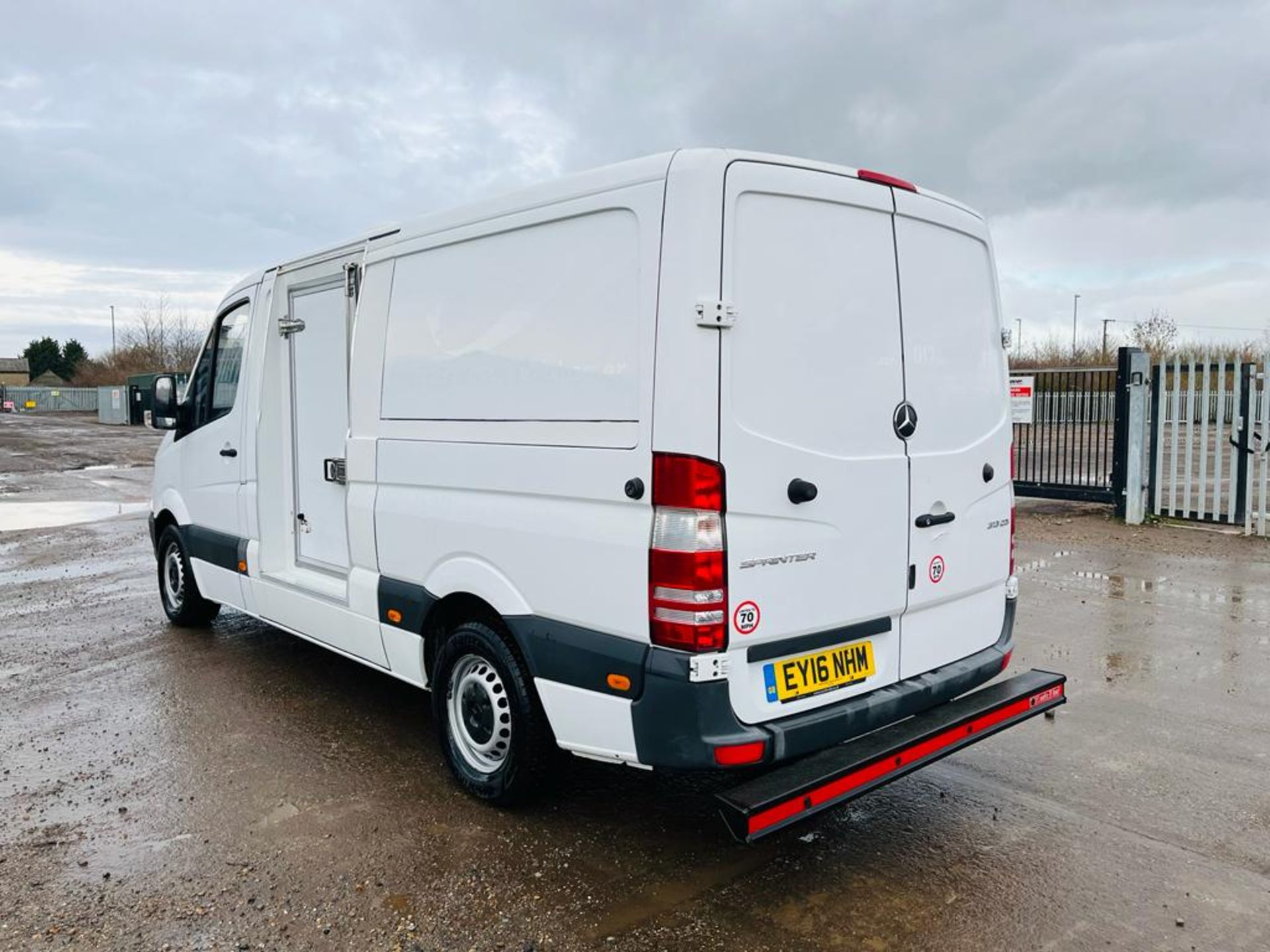 Mercedes Benz Sprinter 2.1 313 CDI 3.5T L2 H1 Fridge/Freezer 2016 '16 Reg' - No Vat - Image 6 of 28