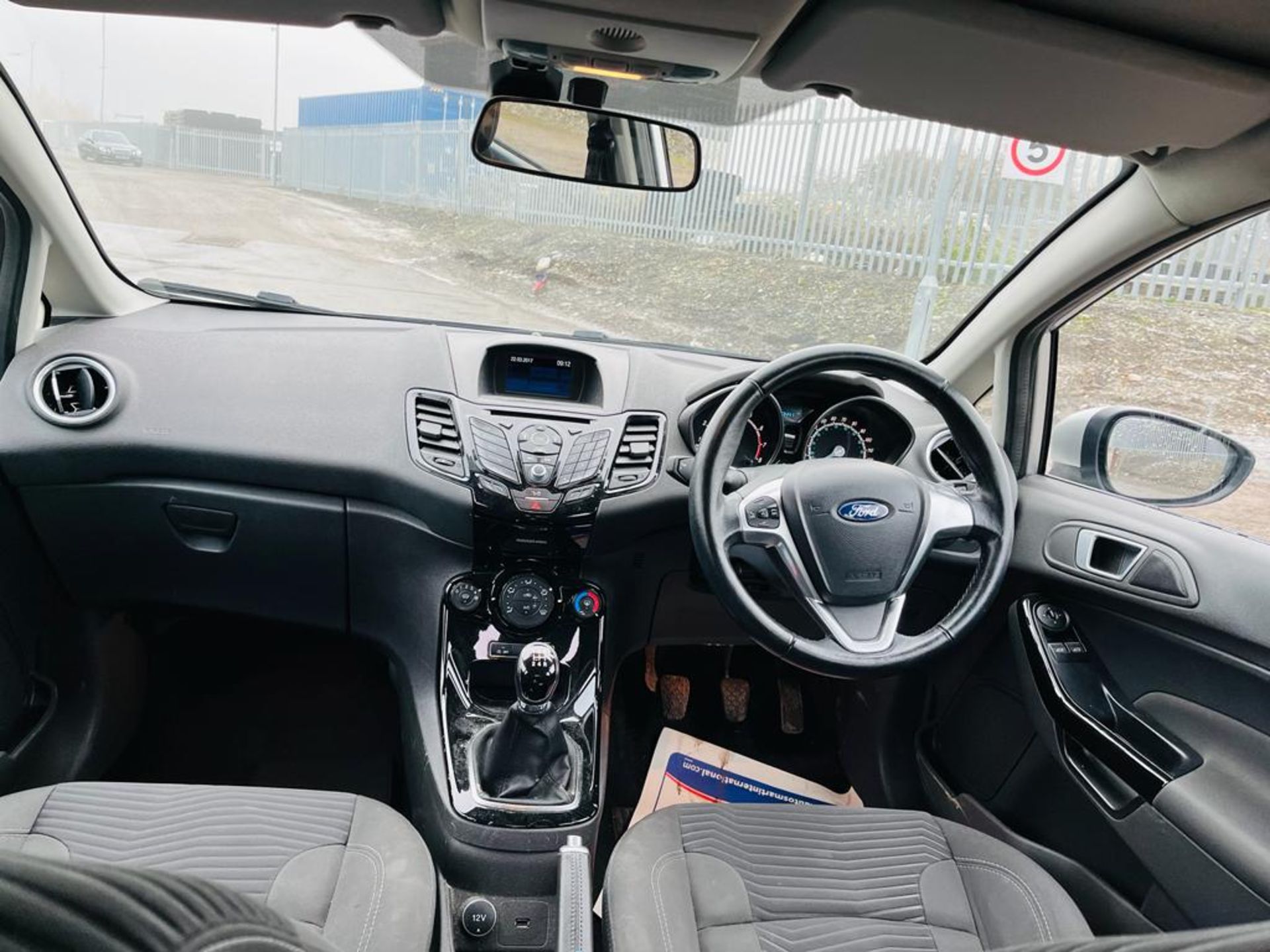 ** ON SALE ** Ford Fiesta 1.0 T EcoBoost Zetec Turbo 2017 '17 Reg' A/C - ULEZ Compliant - Image 17 of 32