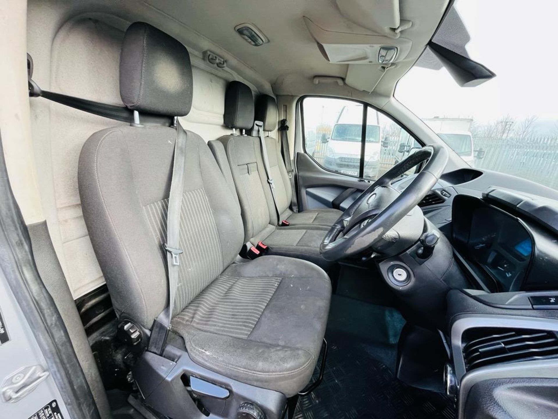 Ford Transit Custom 2.2 TDCI Trend E-Tech 2015 '15 Reg' - Panel Van - Image 13 of 22