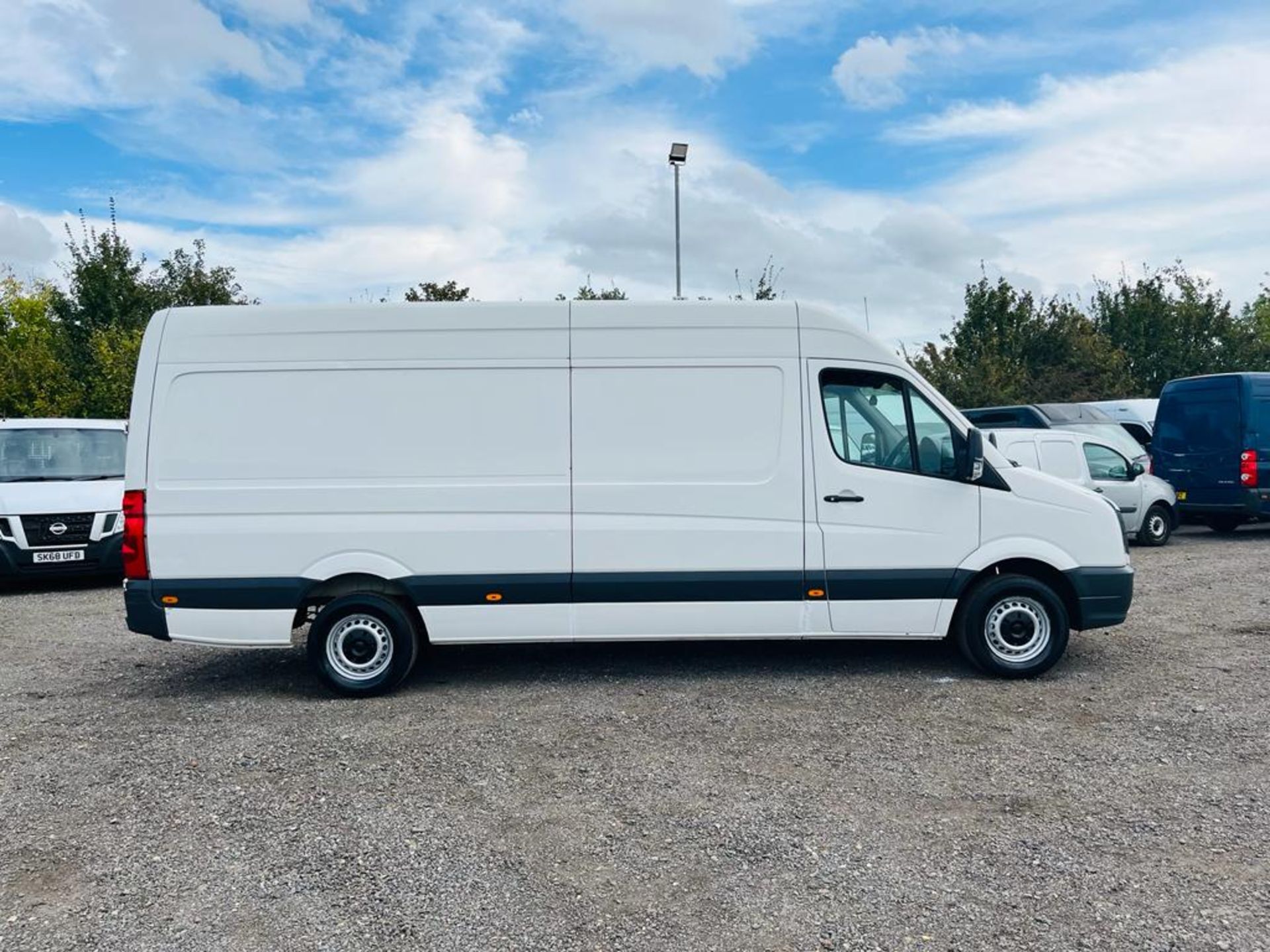 Volkswagon Crafter Startline Tdi 136 L3 H2 2015 (65 Reg) - Bluetooth Handsfree - Long Wheel Base - Image 14 of 27