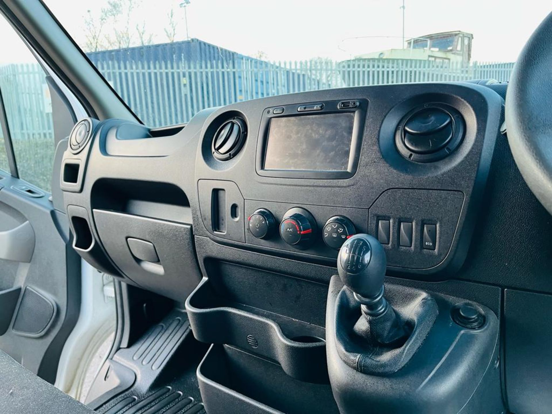 Vauxhall Movano 2.3 CDTI L3 H2 3500 FWD 2018 '18 Reg' Sat Nav -A/C - ULEZ Compliant - ULEZ Compliant - Image 20 of 28