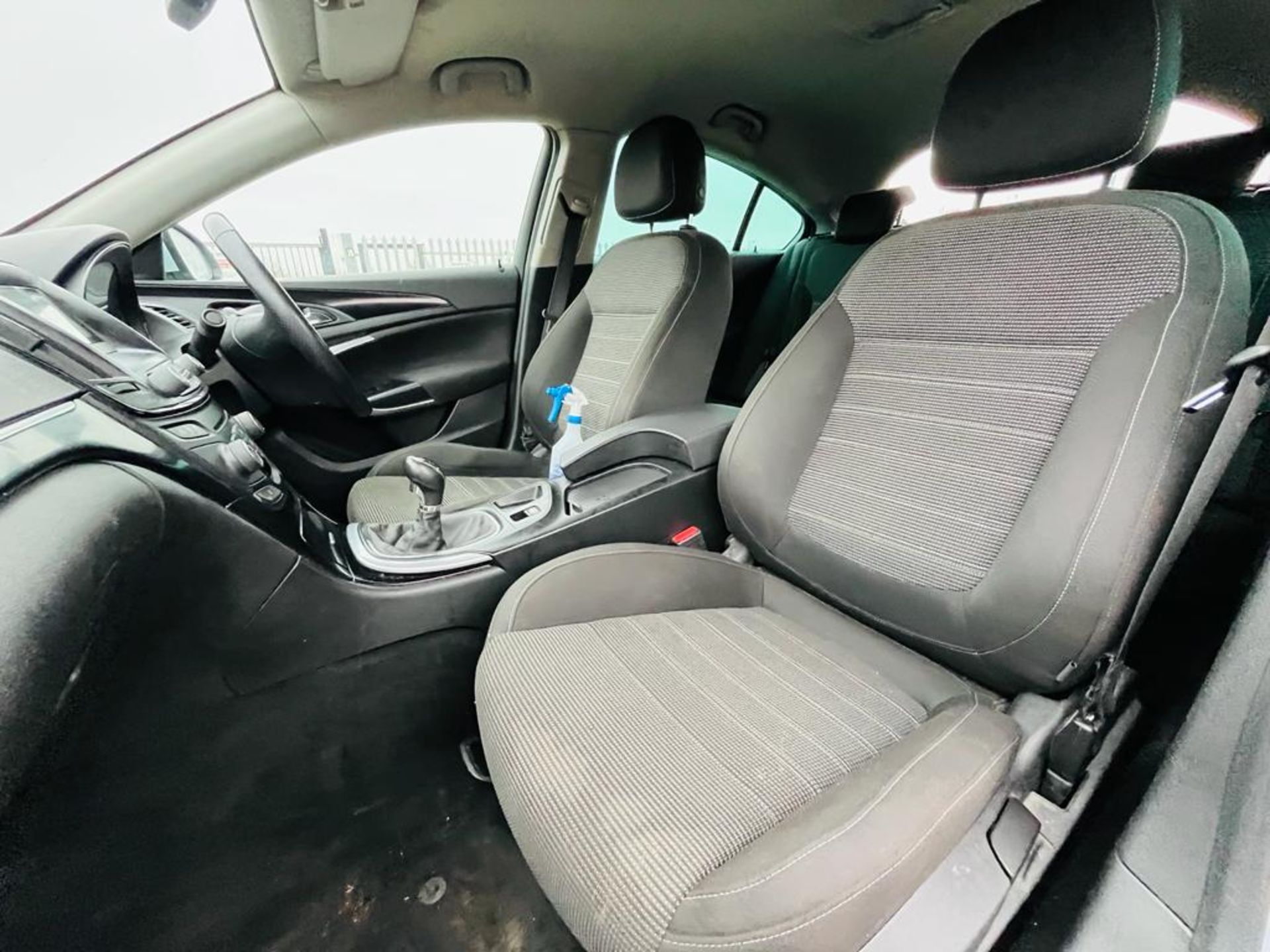 ** ON SALE ** Vauxhall Insignia 1.8 VVT 140 SRI 2015 '15 Reg' A/C - ULEZ Compliant - Image 21 of 33