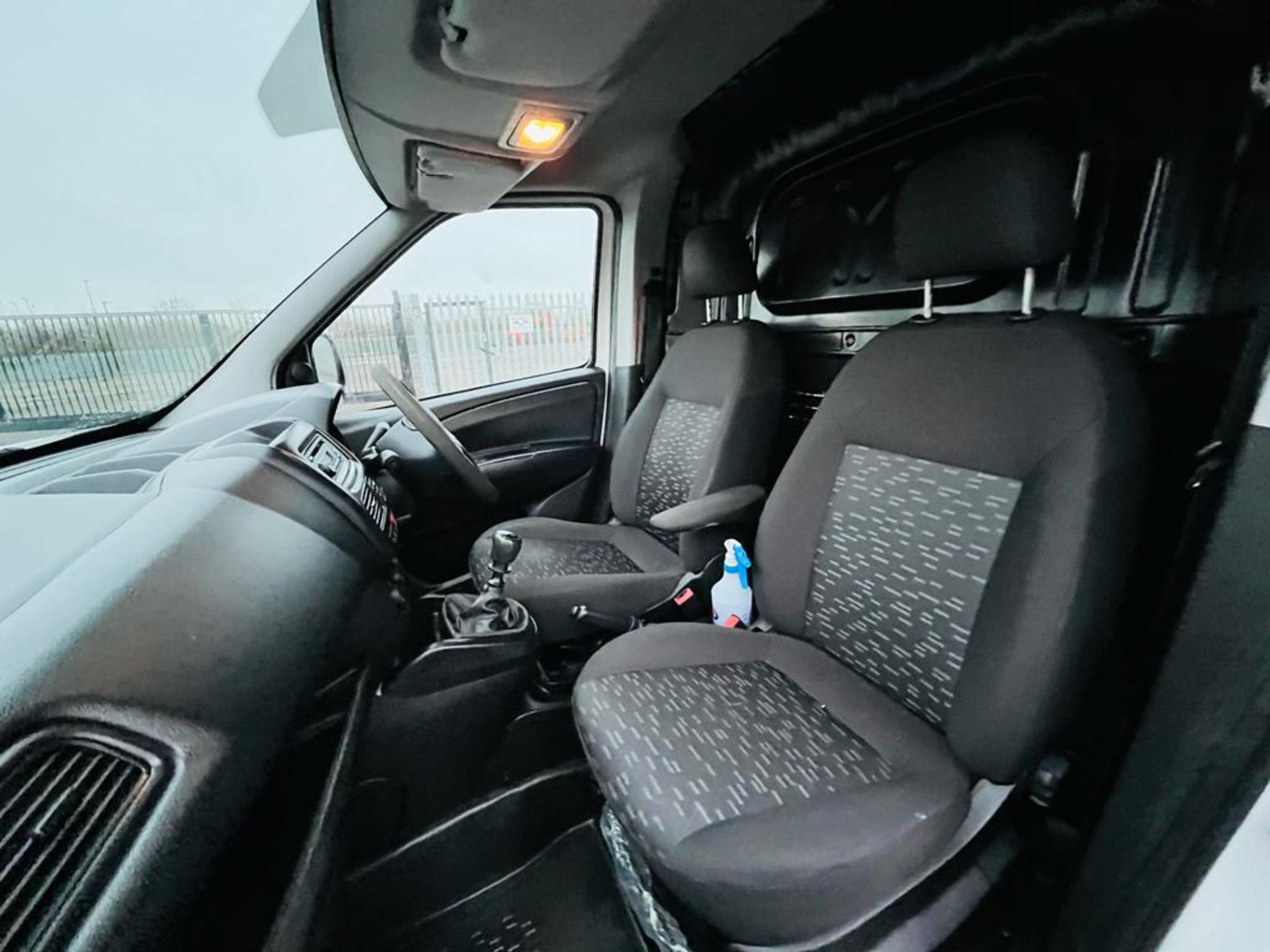 ** ON SALE ** Vauxhall Combo 1.6 CDTI 105 2300 LWB 2015 '65 Reg' - Panel Van - A/C - Image 26 of 31